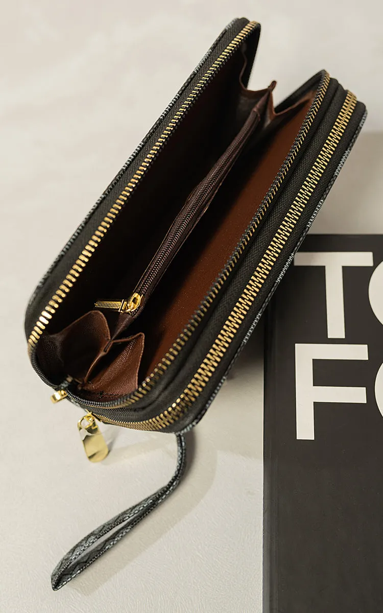 Checkered Zip Long Wallet sold by Beagle Boutique product image thumbnail 2