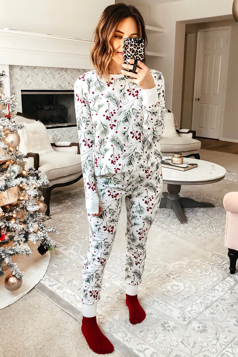 White Holly Print Thermal Pullover Trousers Pyjama Set sold by Beagle Boutique product image thumbnail 2