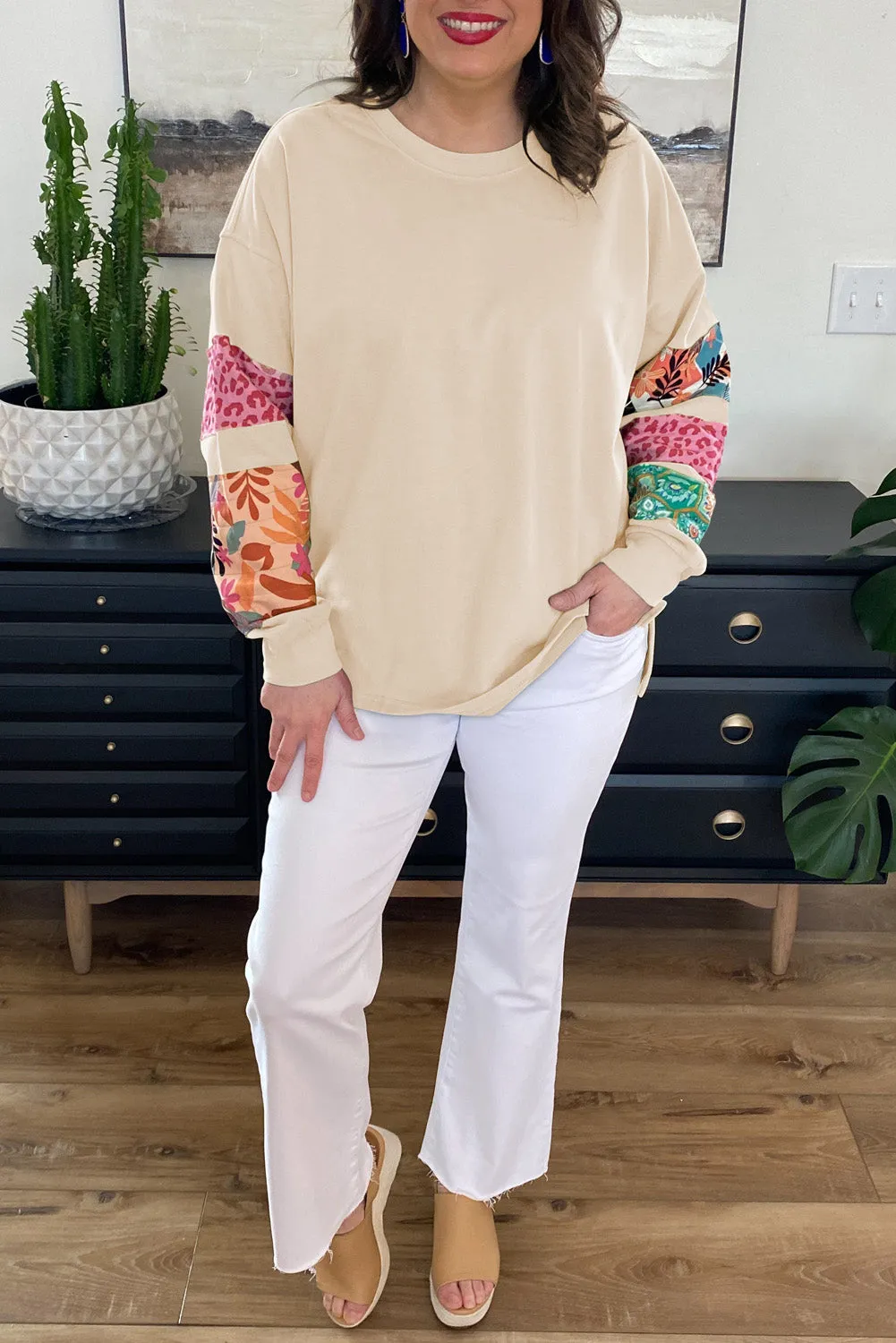 Beige Plus Size Printed Patchwork Sleeve Split Sweatshirt sold by Beagle Boutique product image thumbnail 4