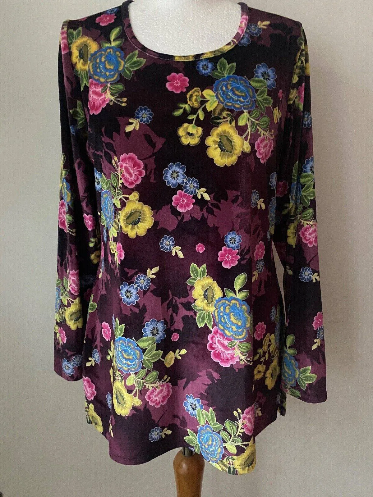 Michele Hope Velvet Tunic Top 10 / 12, 14 / 16. Green, Blue, Purple and Grey sold by Beagle Boutique