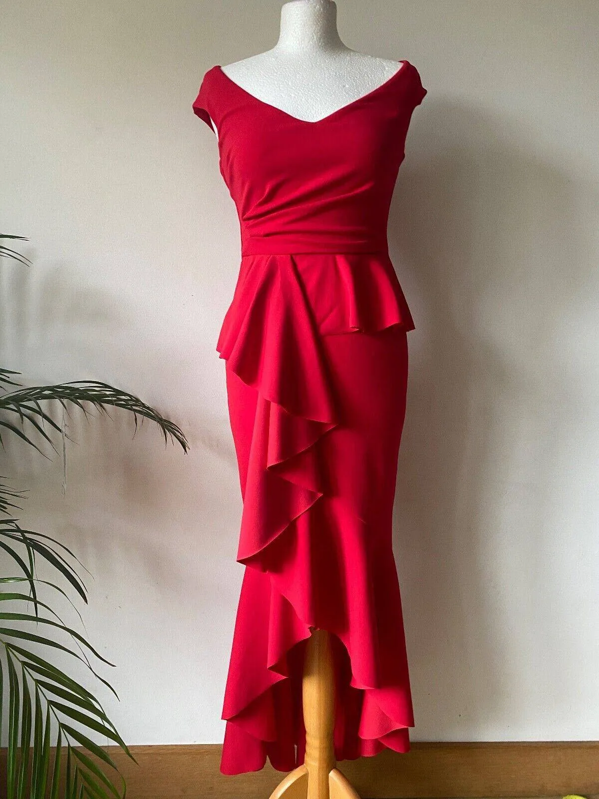 City Goddess OFF THE SHOULDER Mermaid Mixi Length Size 8 Red sold by Beagle Boutique