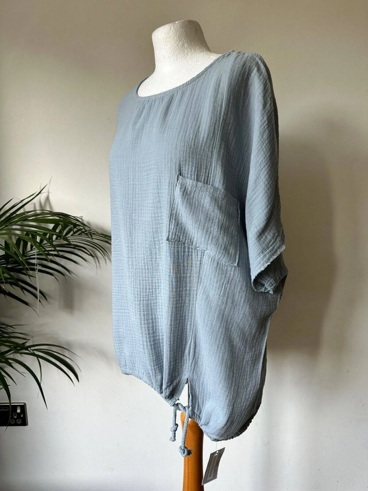 Glossy Made in Italy Tunic Top Size 12- 16 Oversized Boxy sold by Beagle Boutique product image thumbnail 2