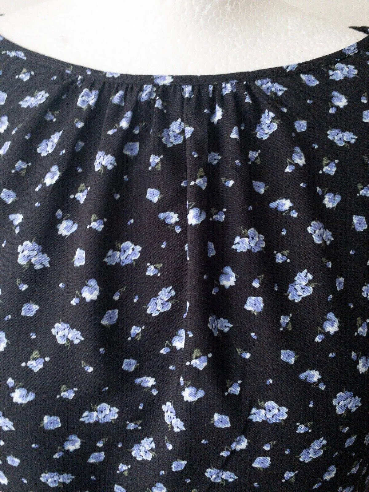 Floral Navy Long Sleeve Top Tie Sleeves Size 10 sold by Beagle Boutique product image thumbnail 2