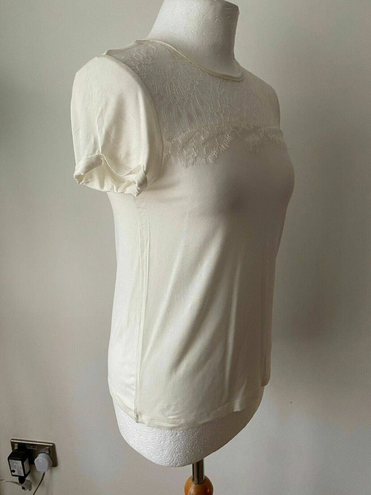 even&odd Lace Contrast Tee Size S Cloud Dancer sold by Beagle Boutique product image thumbnail 3