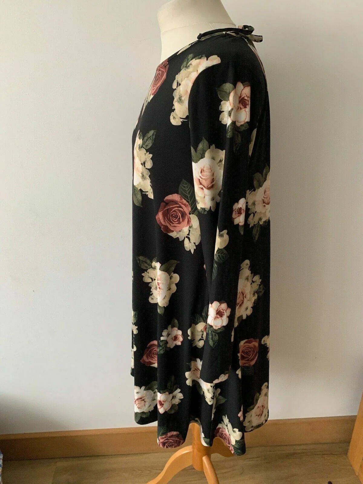 Floral Long Sleeve Swing Dress Pit to Pit 21.5" sold by Beagle Boutique product image thumbnail 4