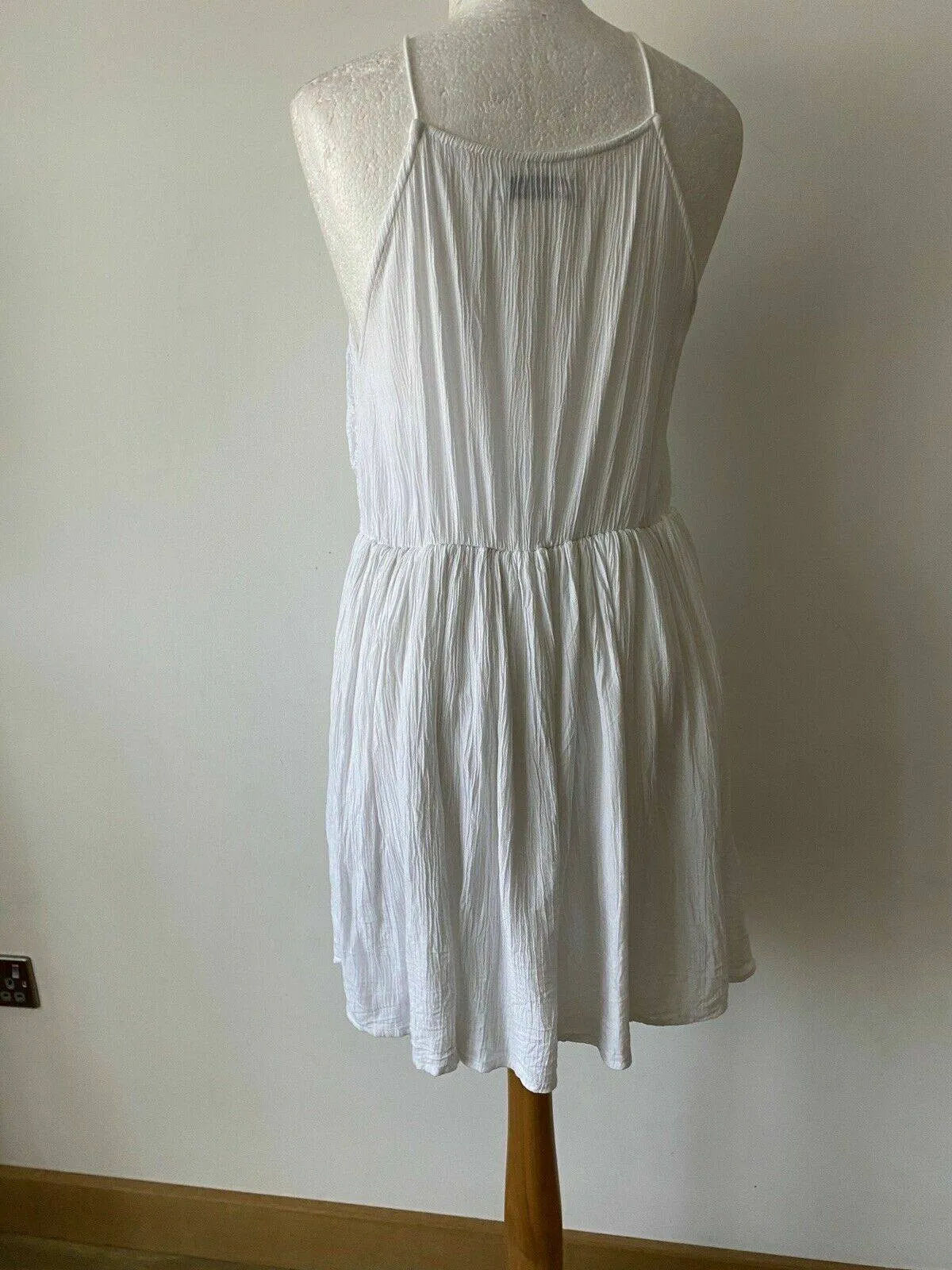 even&odd White Summer Dress Size M ( 10 ) Crinkle and Lace sold by Beagle Boutique product image thumbnail 4