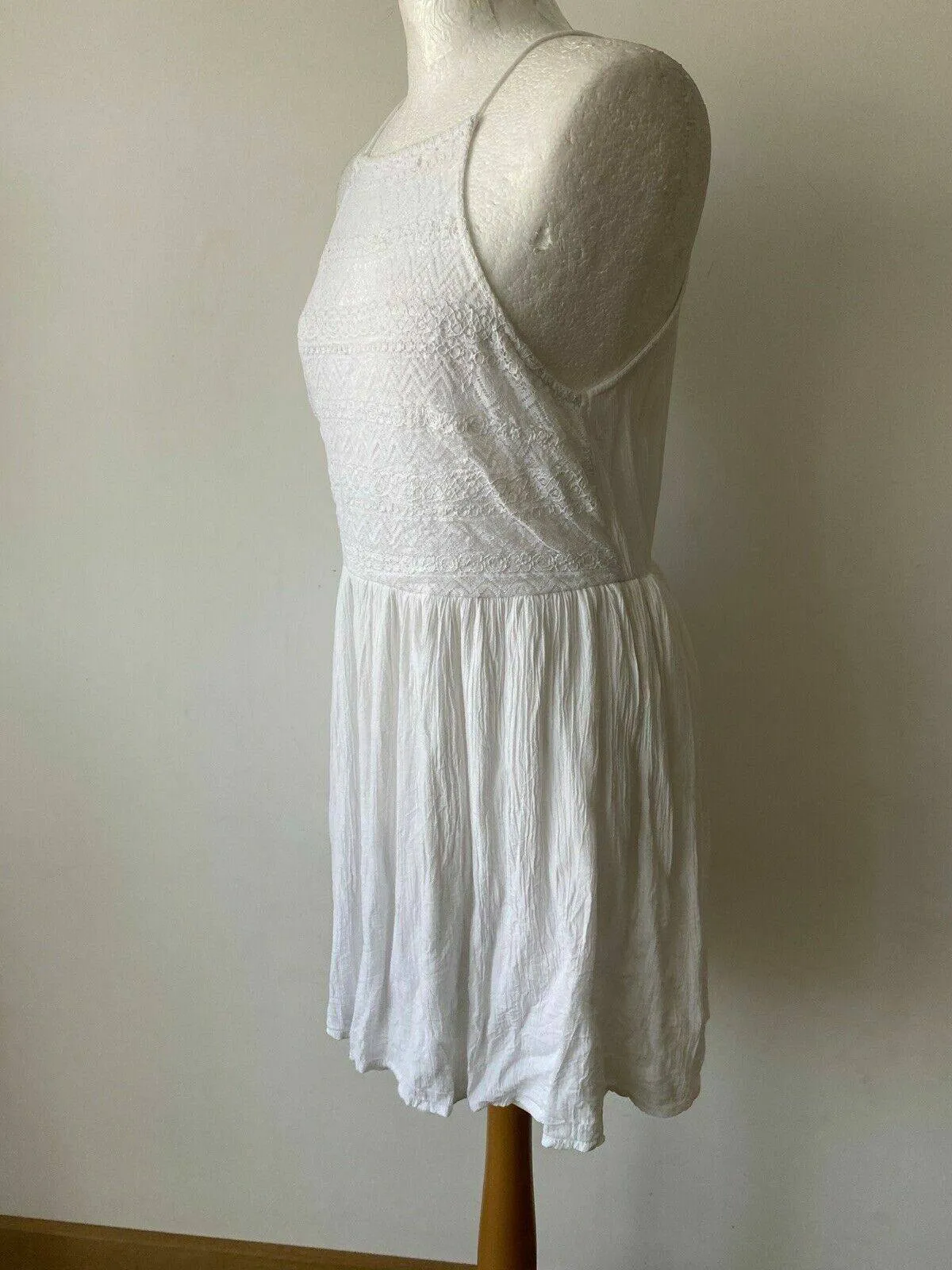 even&odd White Summer Dress Size M ( 10 ) Crinkle and Lace sold by Beagle Boutique product image thumbnail 2