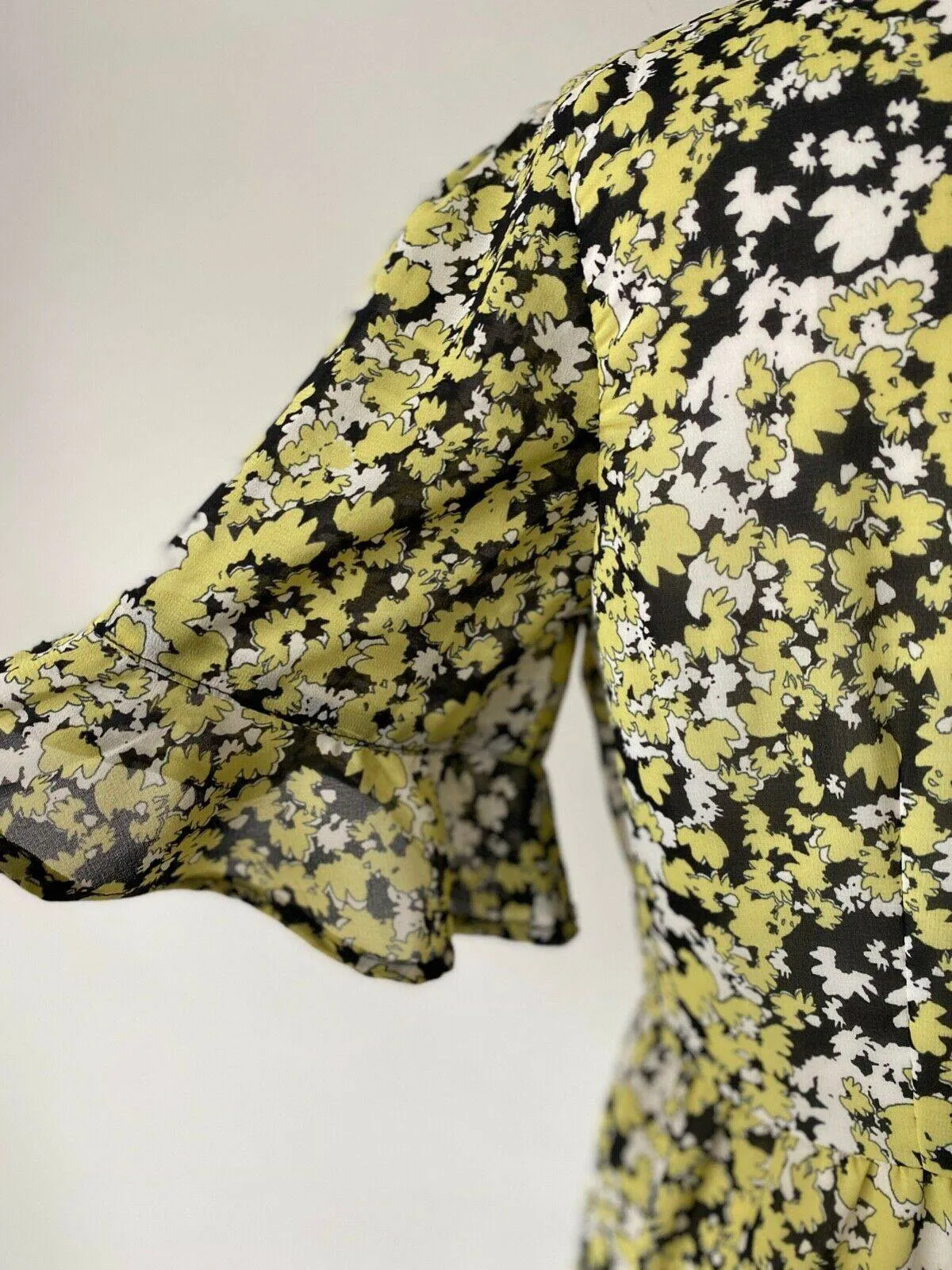 Very Yellow Floral Chiffon Lined Dress Size 12 sold by Beagle Boutique product image thumbnail 4