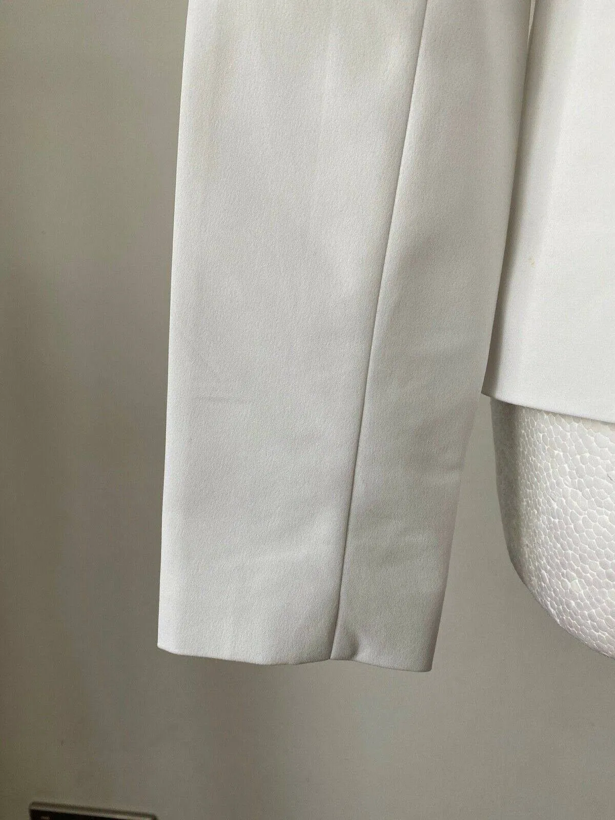 VILLA Viadelia Blazer Size 10 UK / 38 EU White suit jacket sold by Beagle Boutique product image thumbnail 2