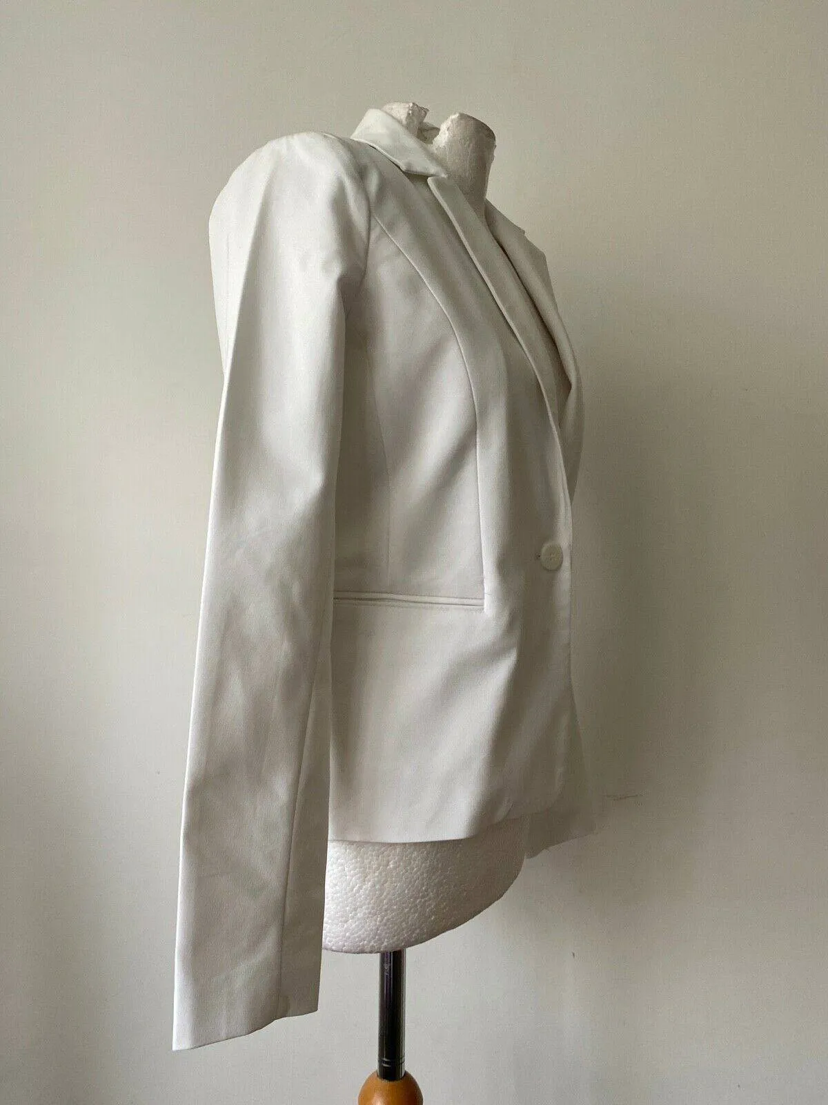 VILLA Viadelia Blazer Size 10 UK / 38 EU White suit jacket sold by Beagle Boutique product image thumbnail 3