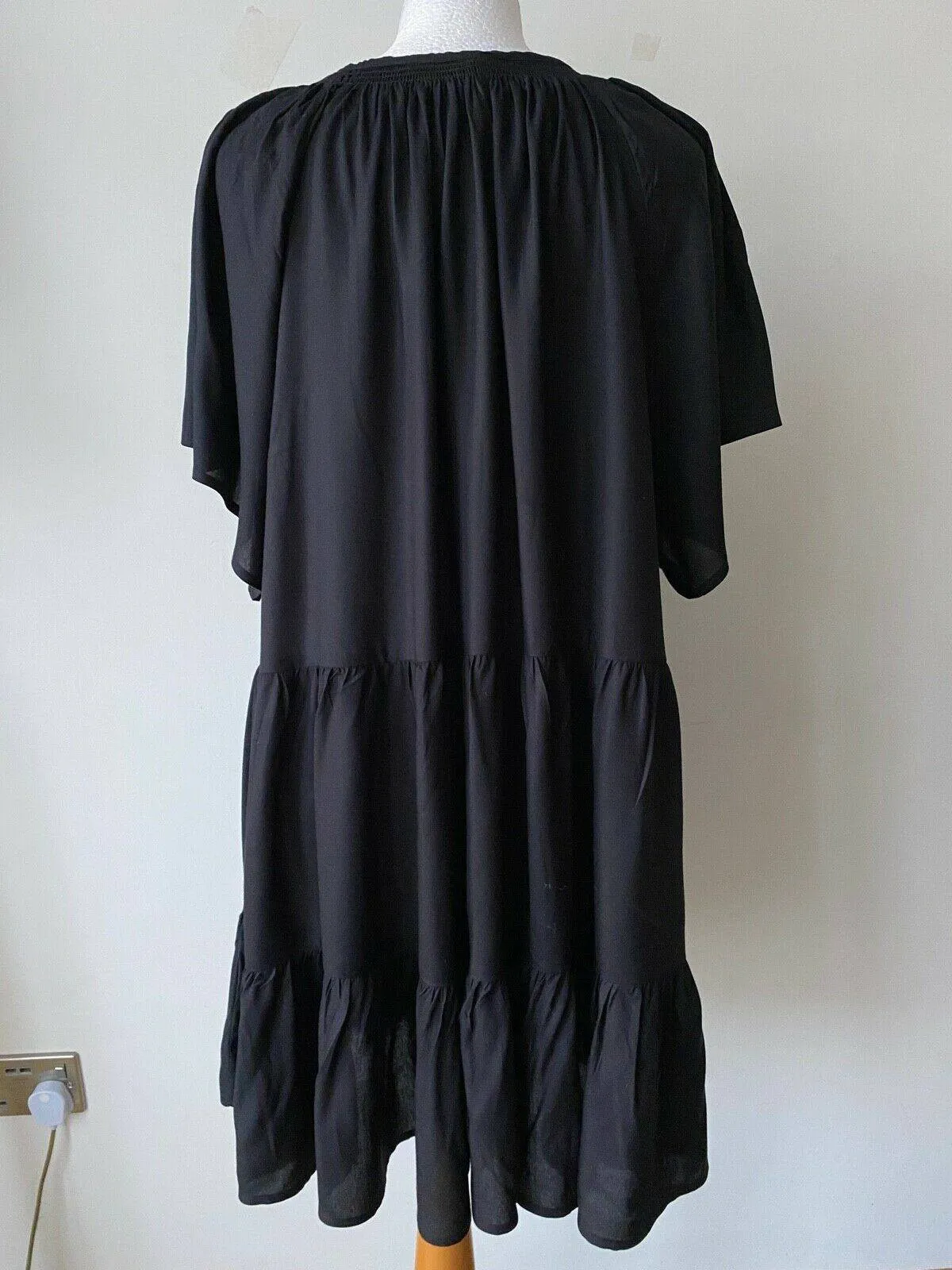 VERY Black Smock Tiered Dress Size 10 sold by Beagle Boutique product image thumbnail 4
