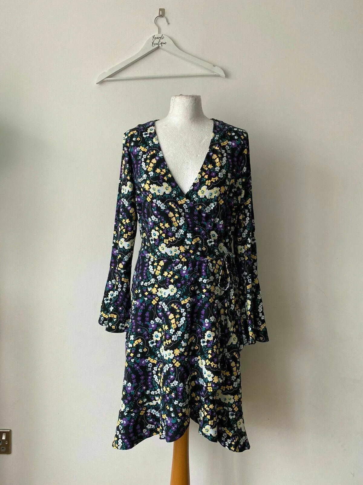simply be Floral Wrap Dress Size 14 sold by Beagle Boutique