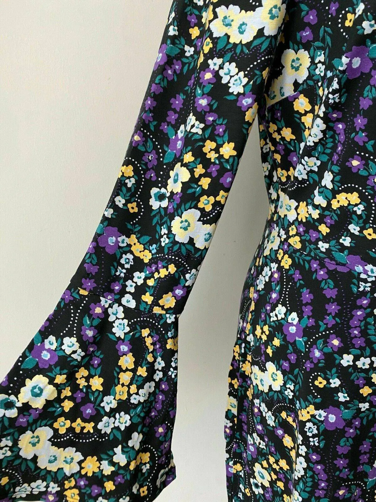 simply be Floral Wrap Dress Size 14 sold by Beagle Boutique product image thumbnail 2