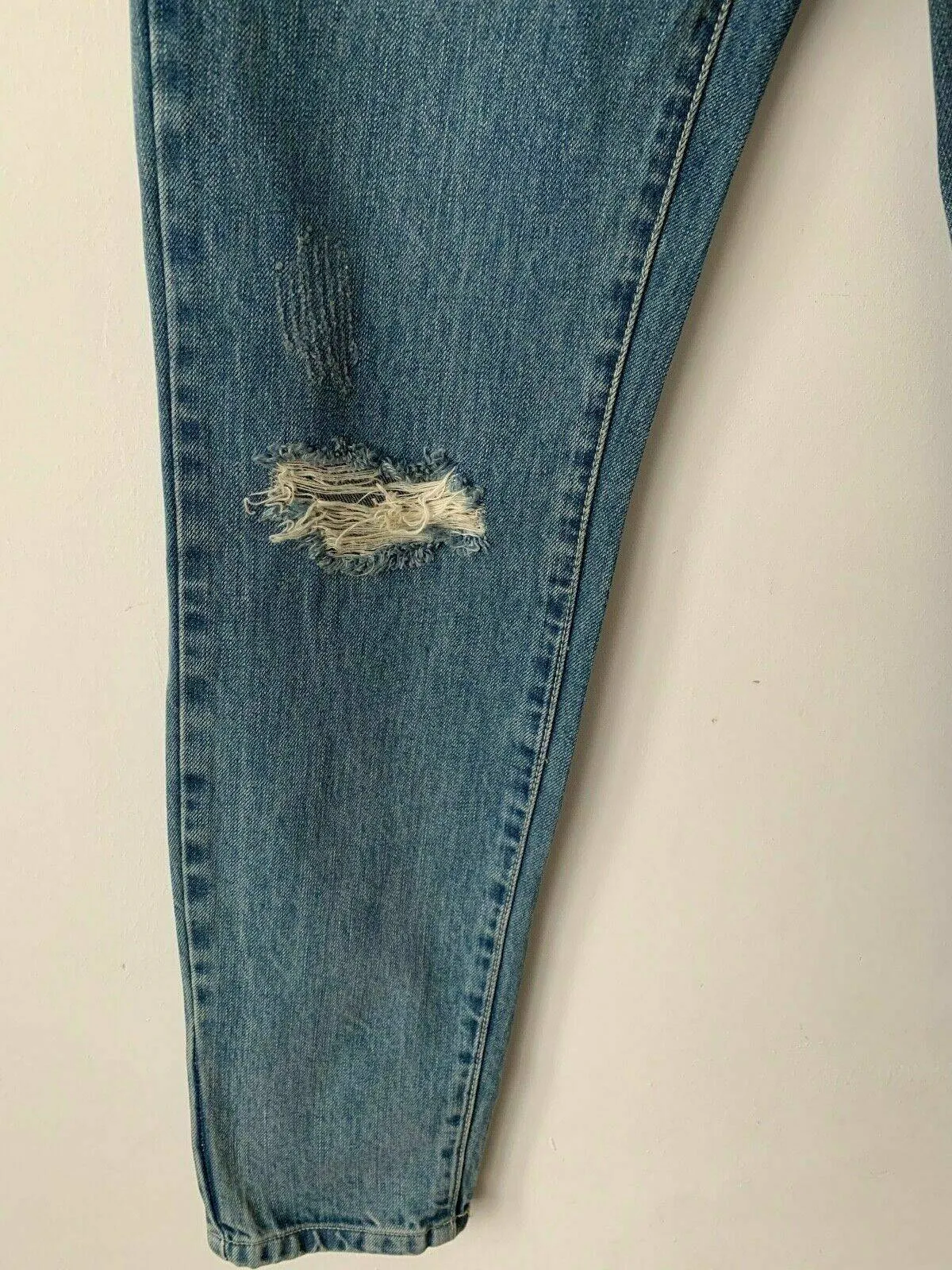 Missguided Blue Mom High Rise Jeans Size 6 Ripped Knee sold by Beagle Boutique