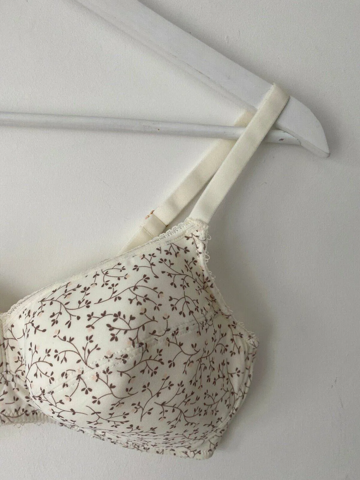 M&S Winter White Non-wired Lightly Padded Bra 36A, 36B, 38A sold by Beagle Boutique product image thumbnail 4