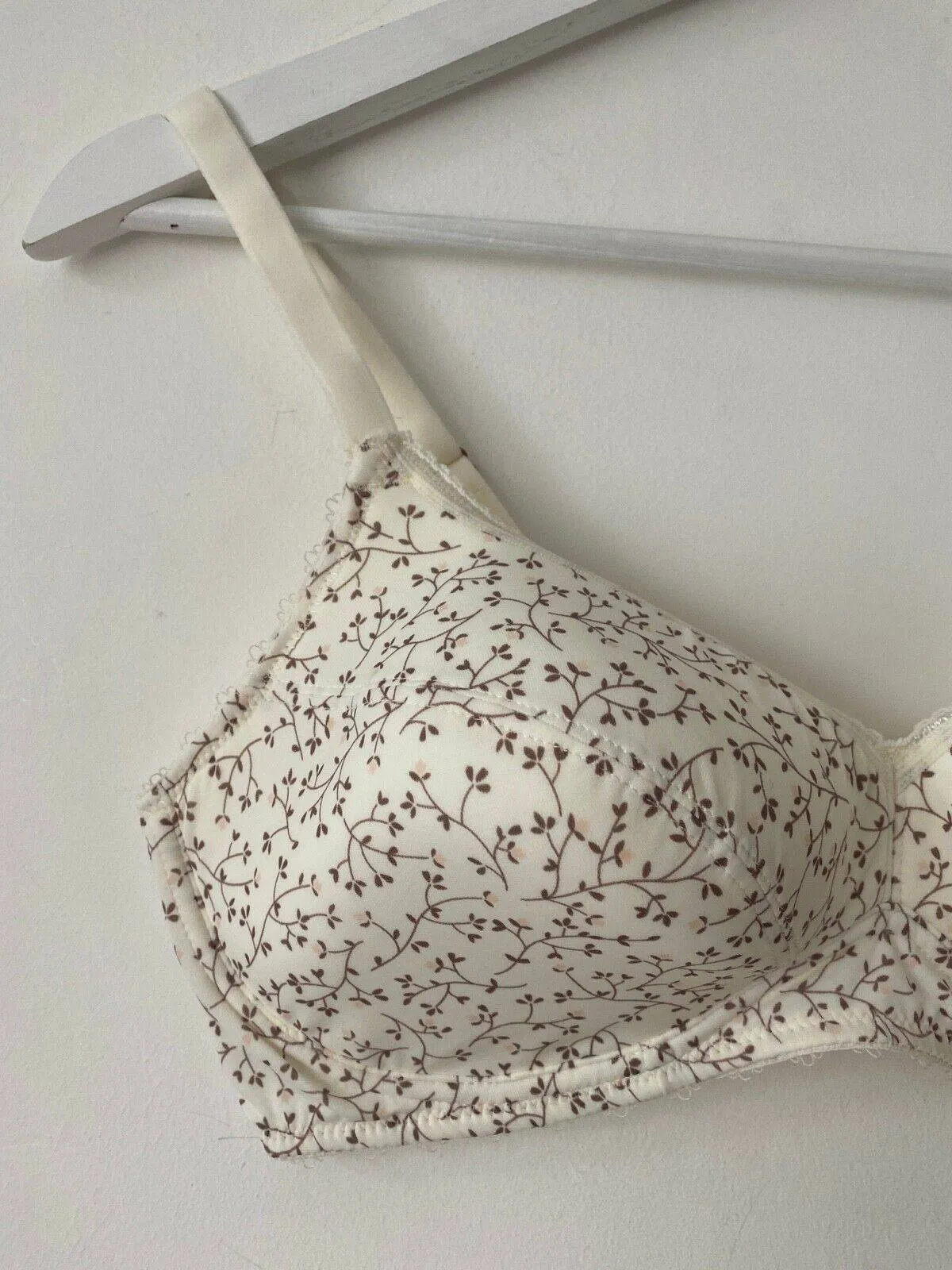 M&S Winter White Non-wired Lightly Padded Bra 36A, 36B, 38A sold by Beagle Boutique product image thumbnail 2