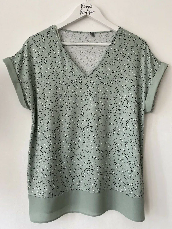 Matalan light Green spot T-Shirt Sizes 8, 10, 12, 14 UK sold by Beagle Boutique