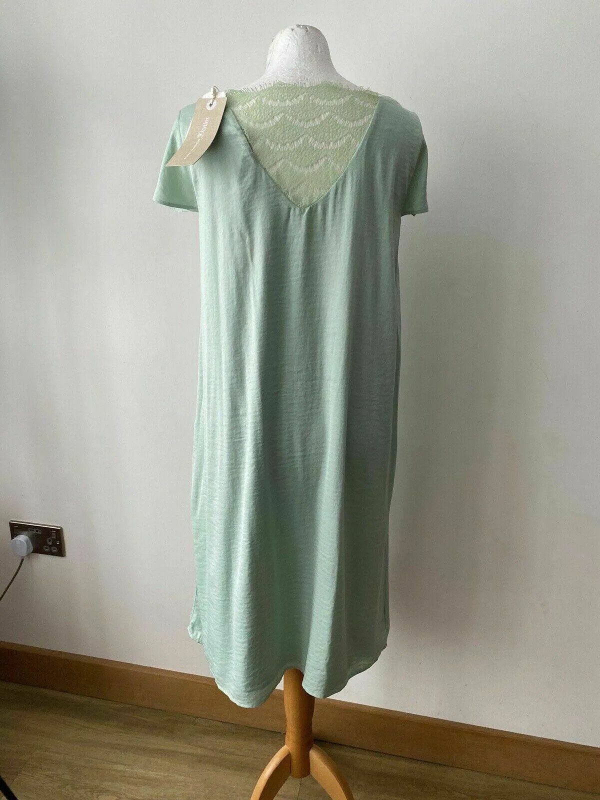 Tom Tailor Satin Type Lace Detail Dress Size M 12 Light Green sold by Beagle Boutique product image thumbnail 5