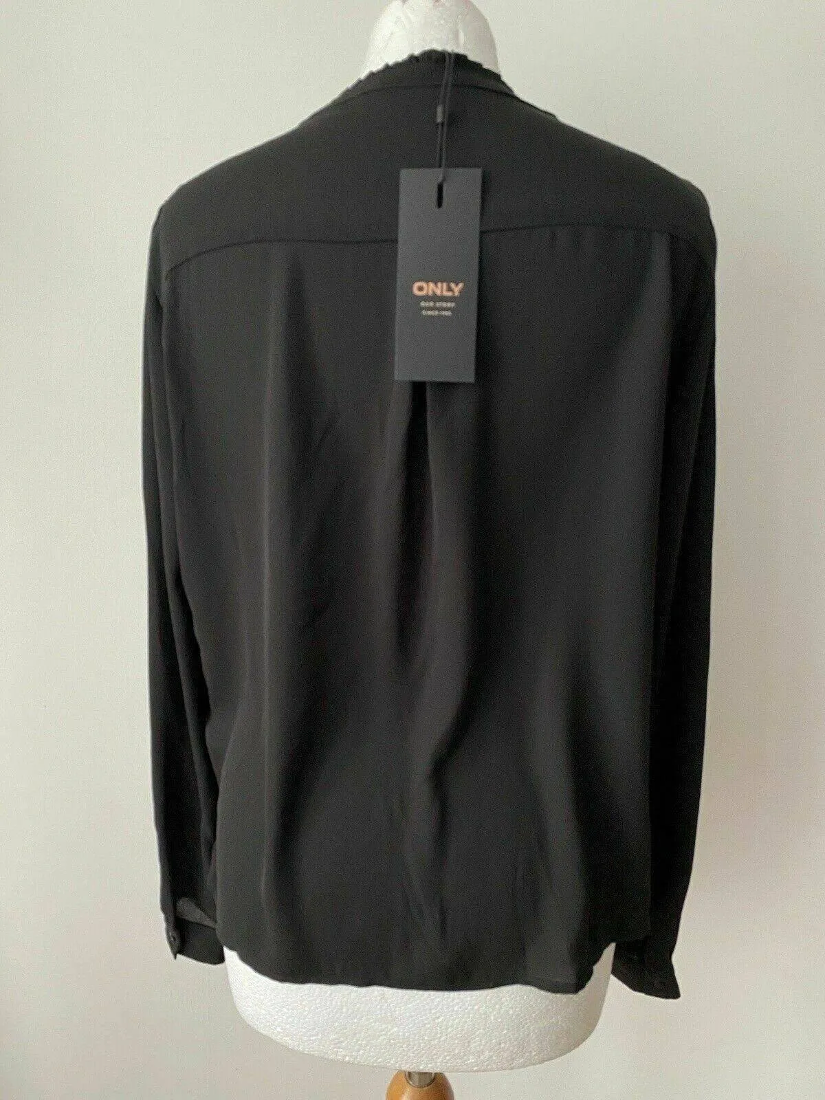 ONLY Pleat Flounce Black Shirt Size 12 Collarless RRP £38 sold by Beagle Boutique product image thumbnail 4