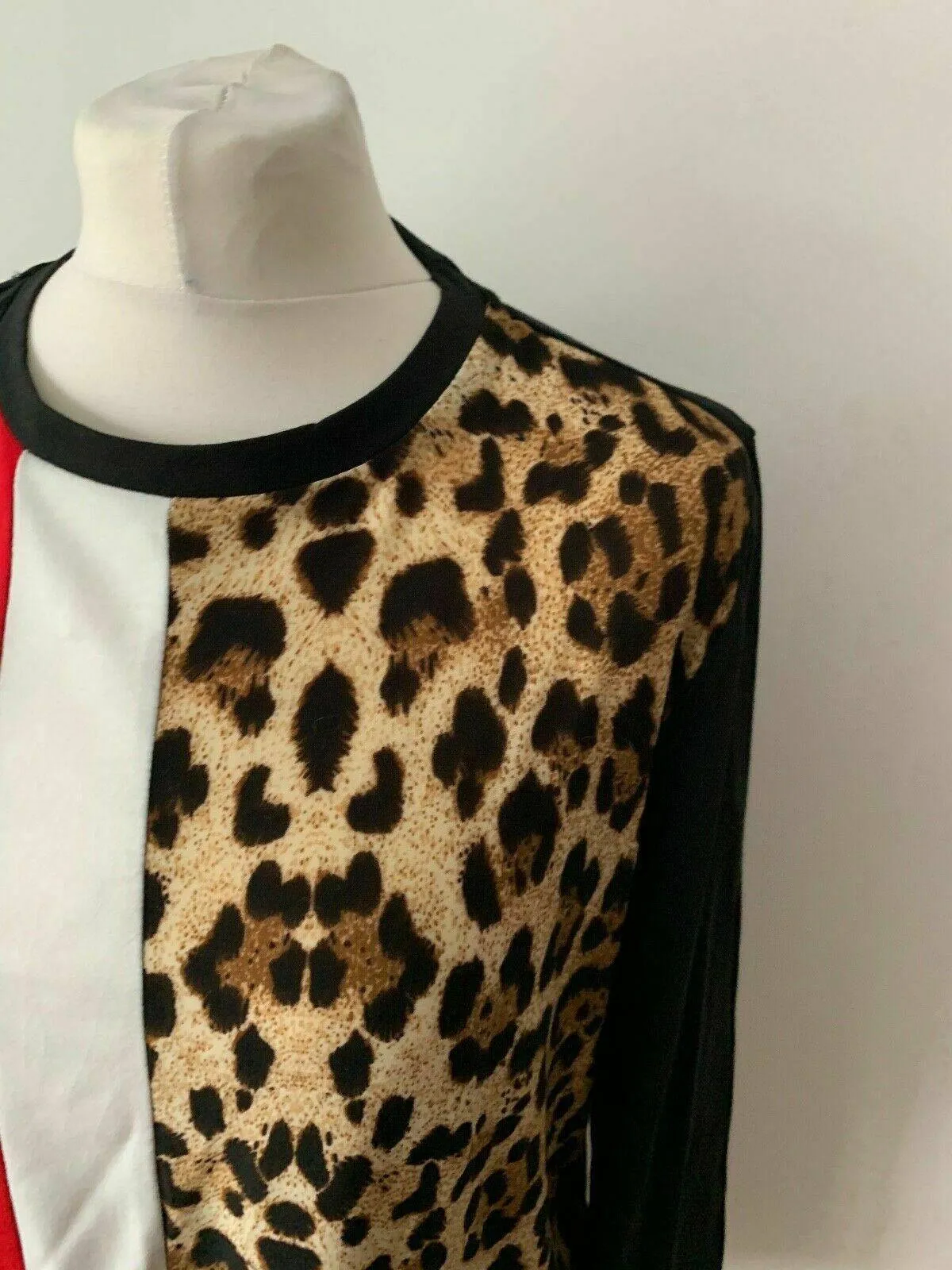 SHEIN Leopard Print Colourblock Tee Long Sleeve T-Shirt Size M 10 sold by Beagle Boutique product image thumbnail 3