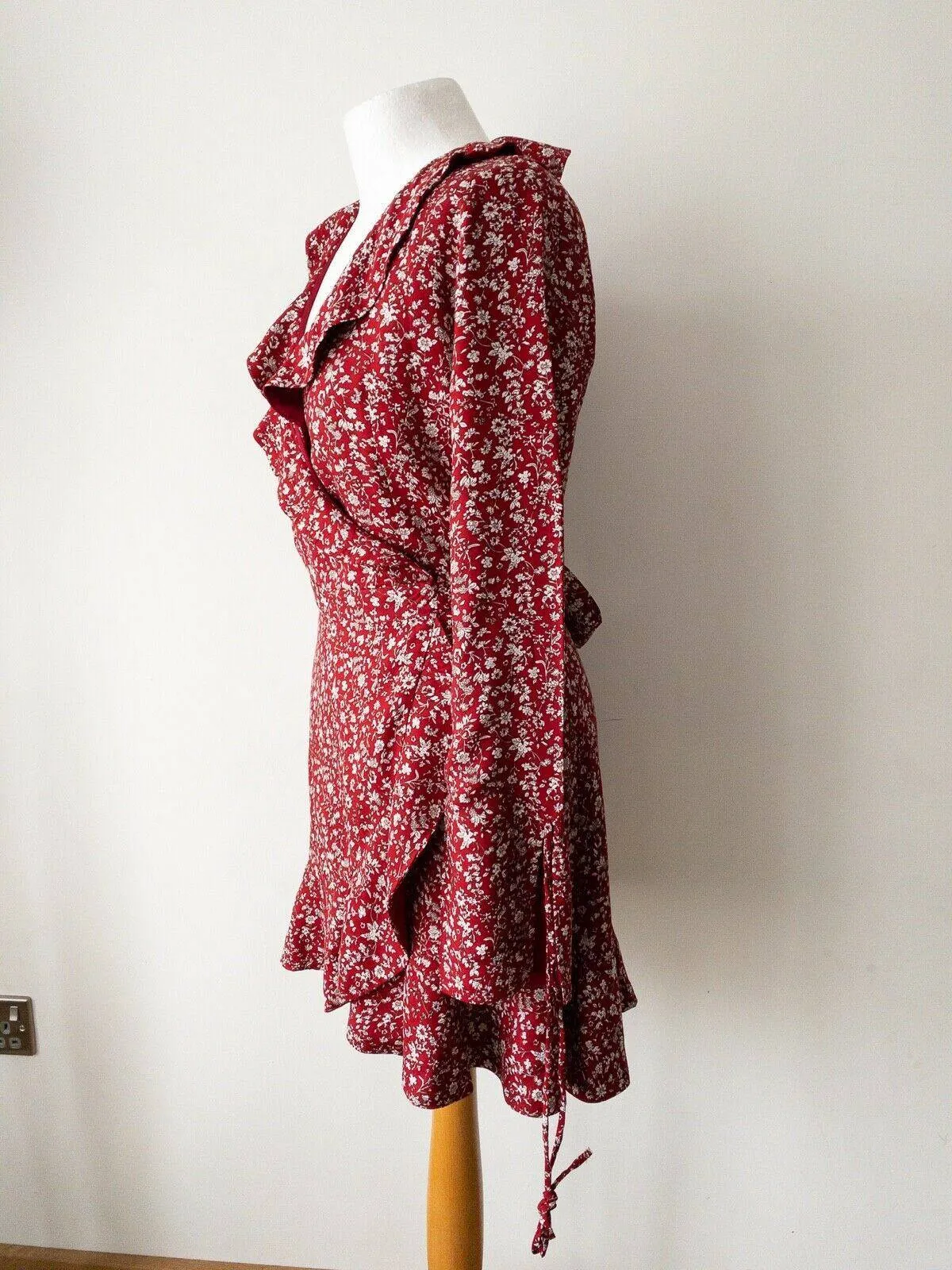 Seven Wonders Florence Wrap Dress Red Print Size 10 sold by Beagle Boutique product image thumbnail 2