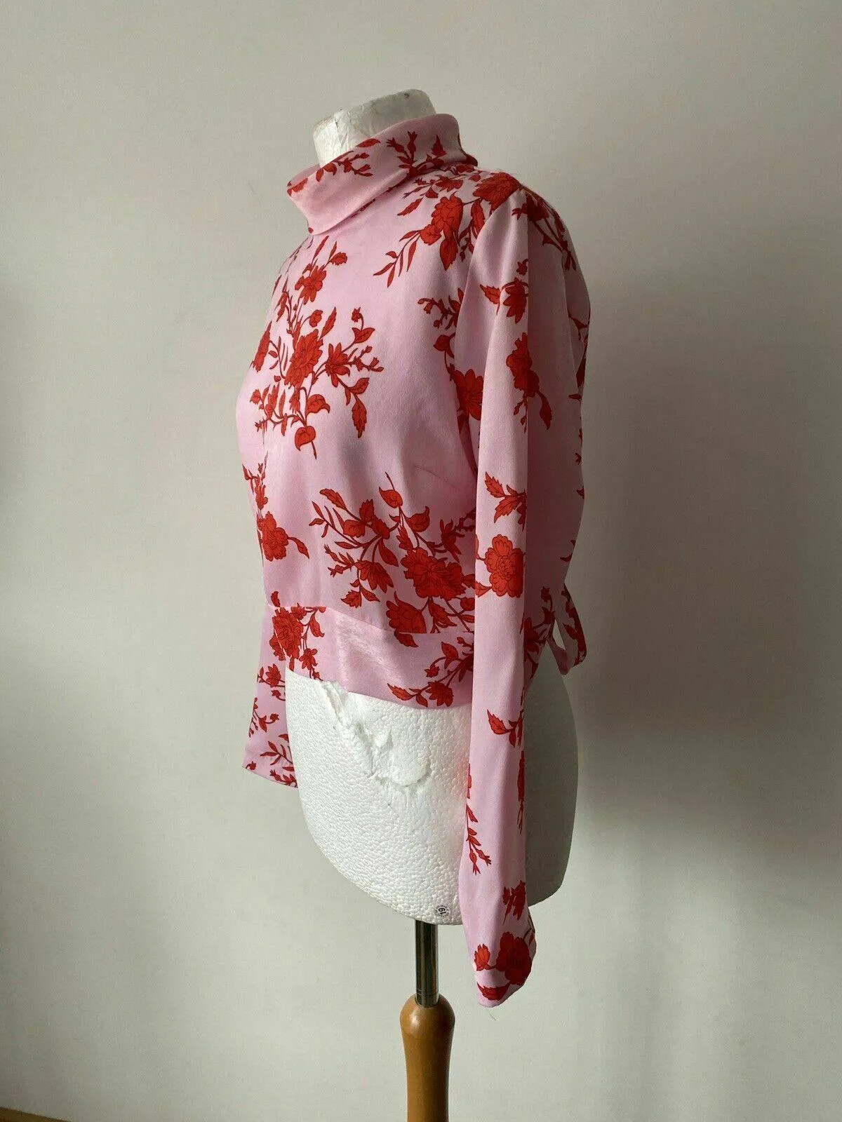 River Island Pink and Red Cut Out Back Tie Back Top High Neck Sizes 6 8 12 sold by Beagle Boutique product image thumbnail 3