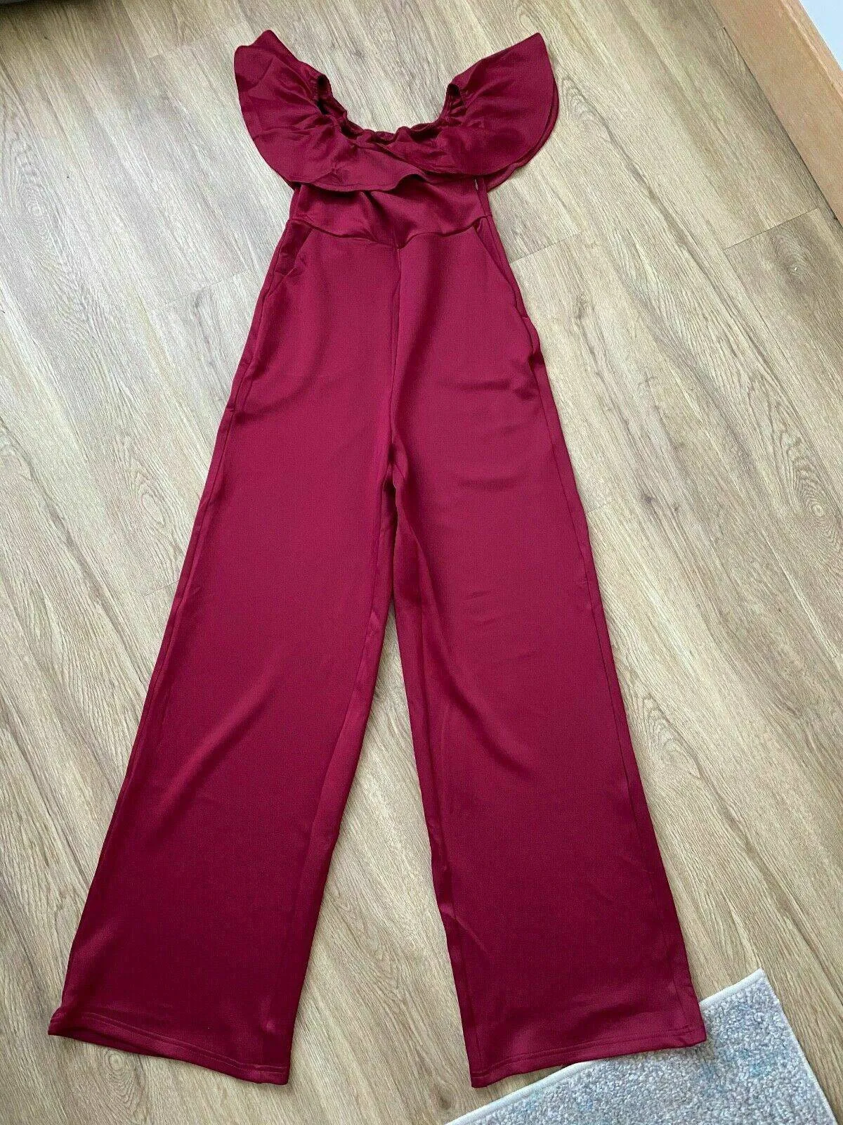 ROMWE Off the shoulder Jumpsuit Burgundy Frill Size S Wide Leg sold by Beagle Boutique product image thumbnail 4