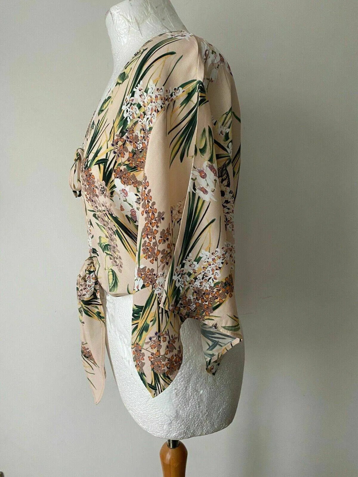 River Island Botanical Print Front Tie Top Sizes 6, 8, 12 Kimono Sleeve sold by Beagle Boutique product image thumbnail 3
