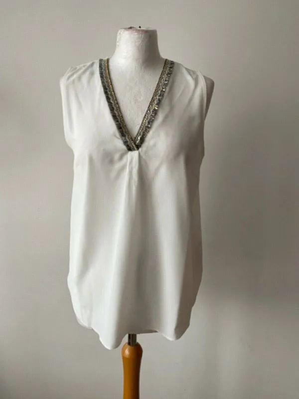 Dorothy Perkins Sleeveless Blouse Size 14 Embroidered Available in Blue or White sold by Beagle Boutique