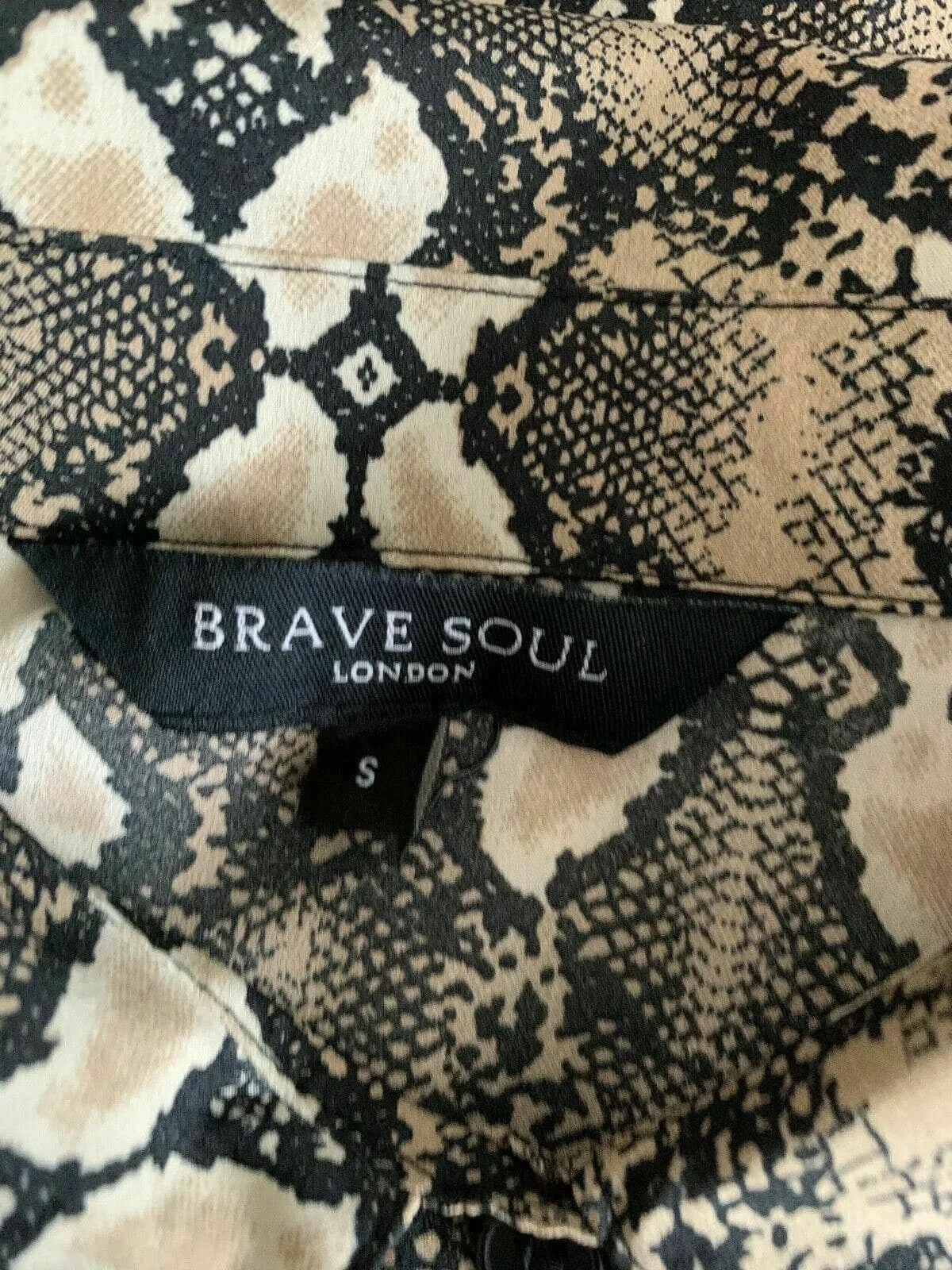 Brave Soul Snake Print Shirt Size S sold by Beagle Boutique product image thumbnail 4