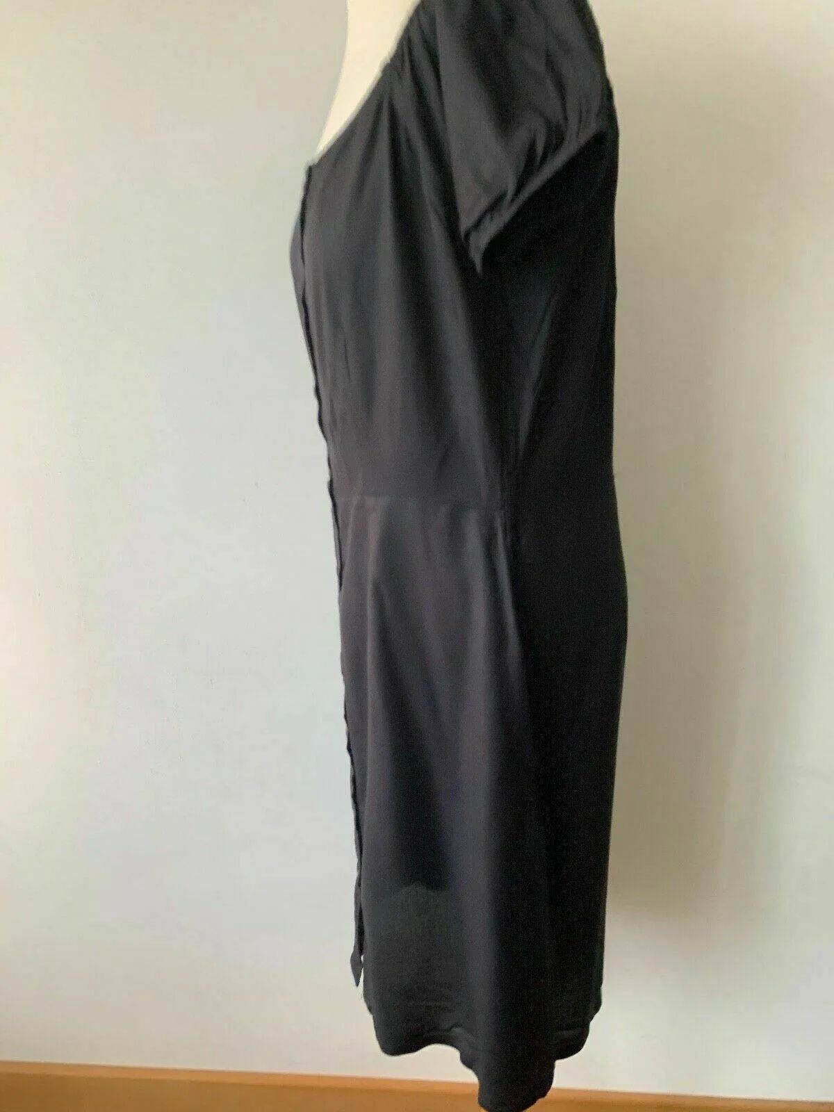 Brave Soul Black Off the shoulder Dress Size L Button Down sold by Beagle Boutique product image thumbnail 5