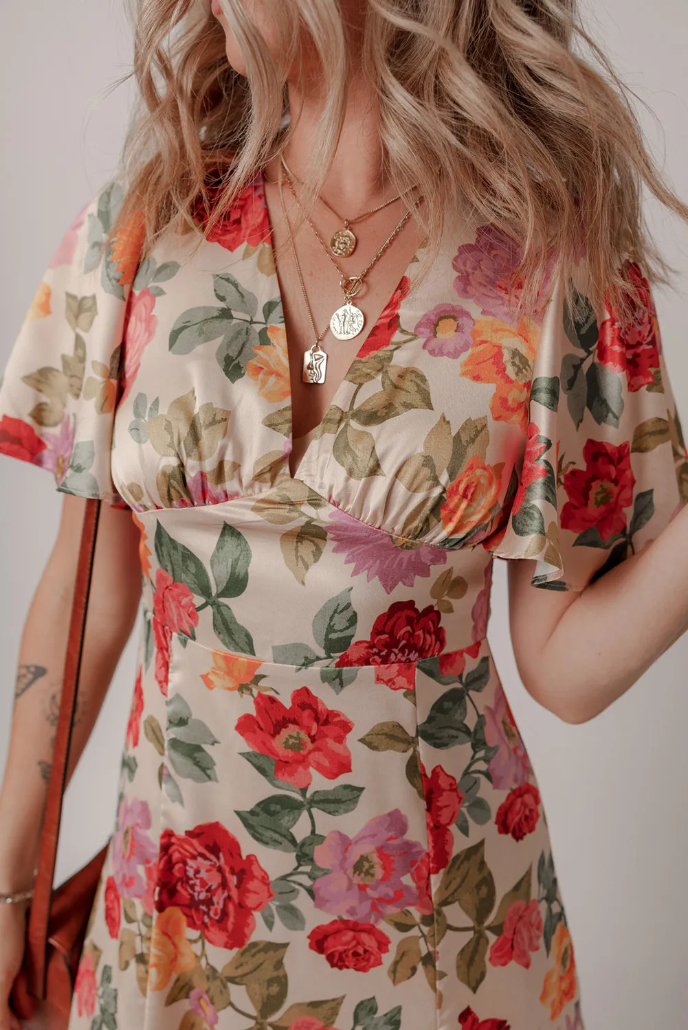 Multicolour Vintage Floral V Neck Short Sleeve Tie Back Long Slit Dress sold by Beagle Boutique product image thumbnail 4