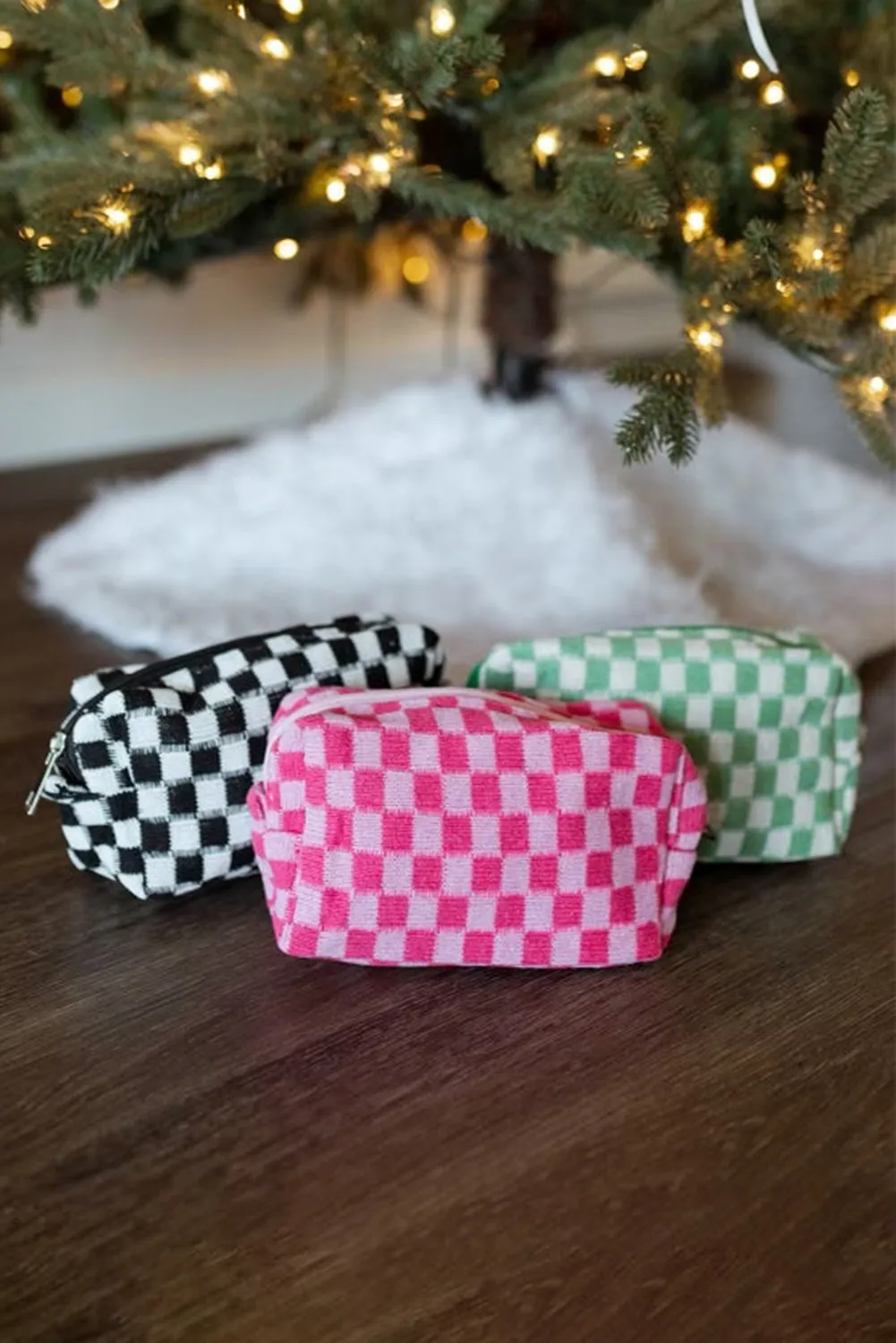 Black Checkered Knitted Zipper Makeup Bag sold by Beagle Boutique product image thumbnail 3