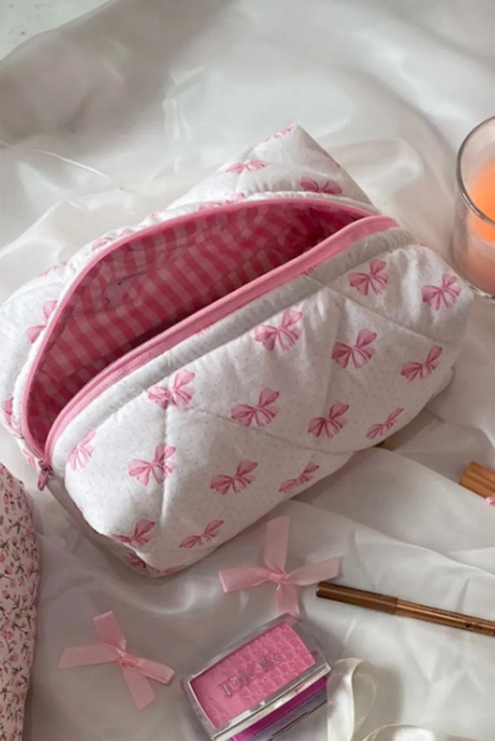 Pink Bow Knot Quilted Zipper Makeup Bag sold by Beagle Boutique product image thumbnail 2