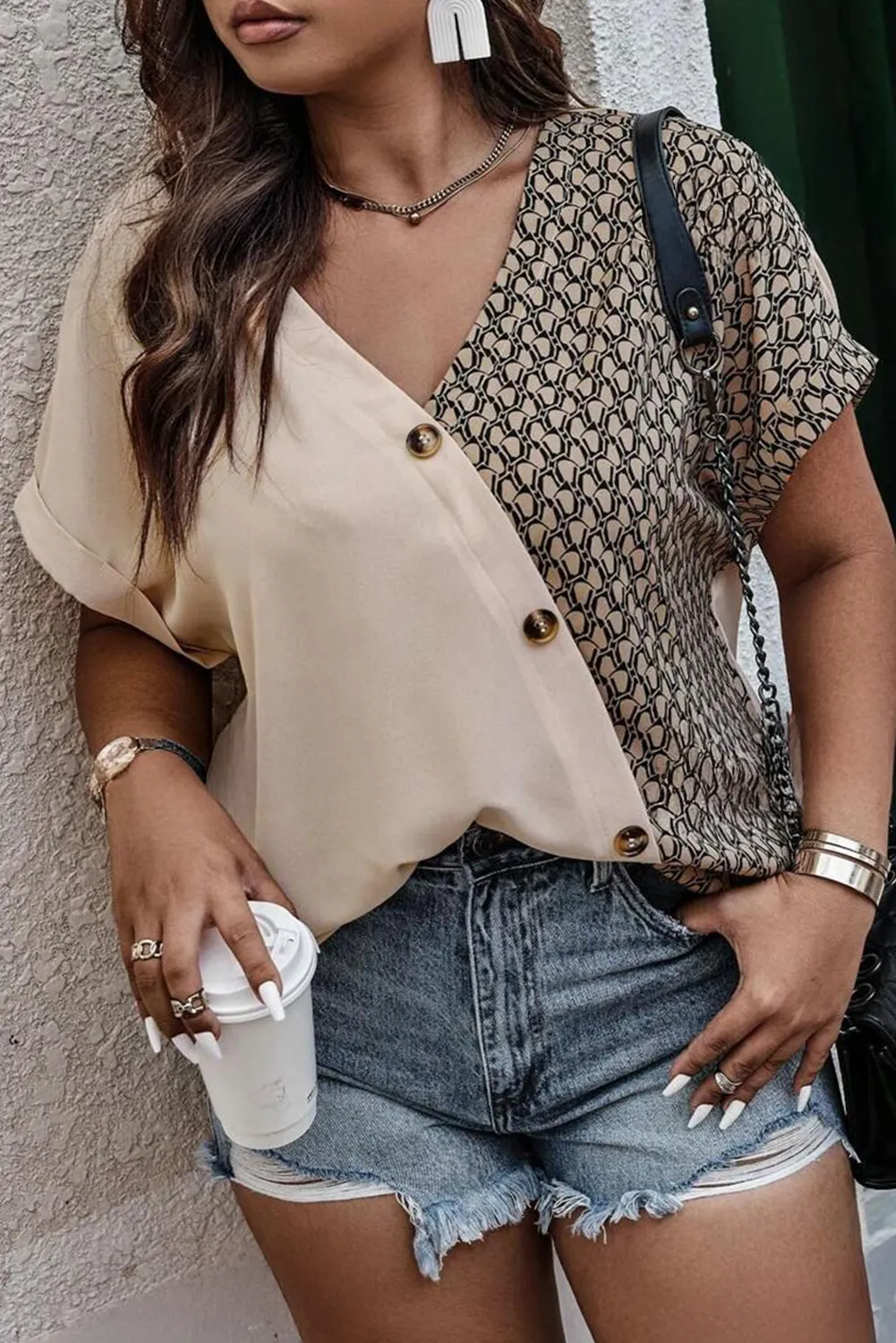 Oatmeal Contrast Geometric Print Patchwork V Neck Short Sleeve Plus Size Top sold by Beagle Boutique product image thumbnail 4