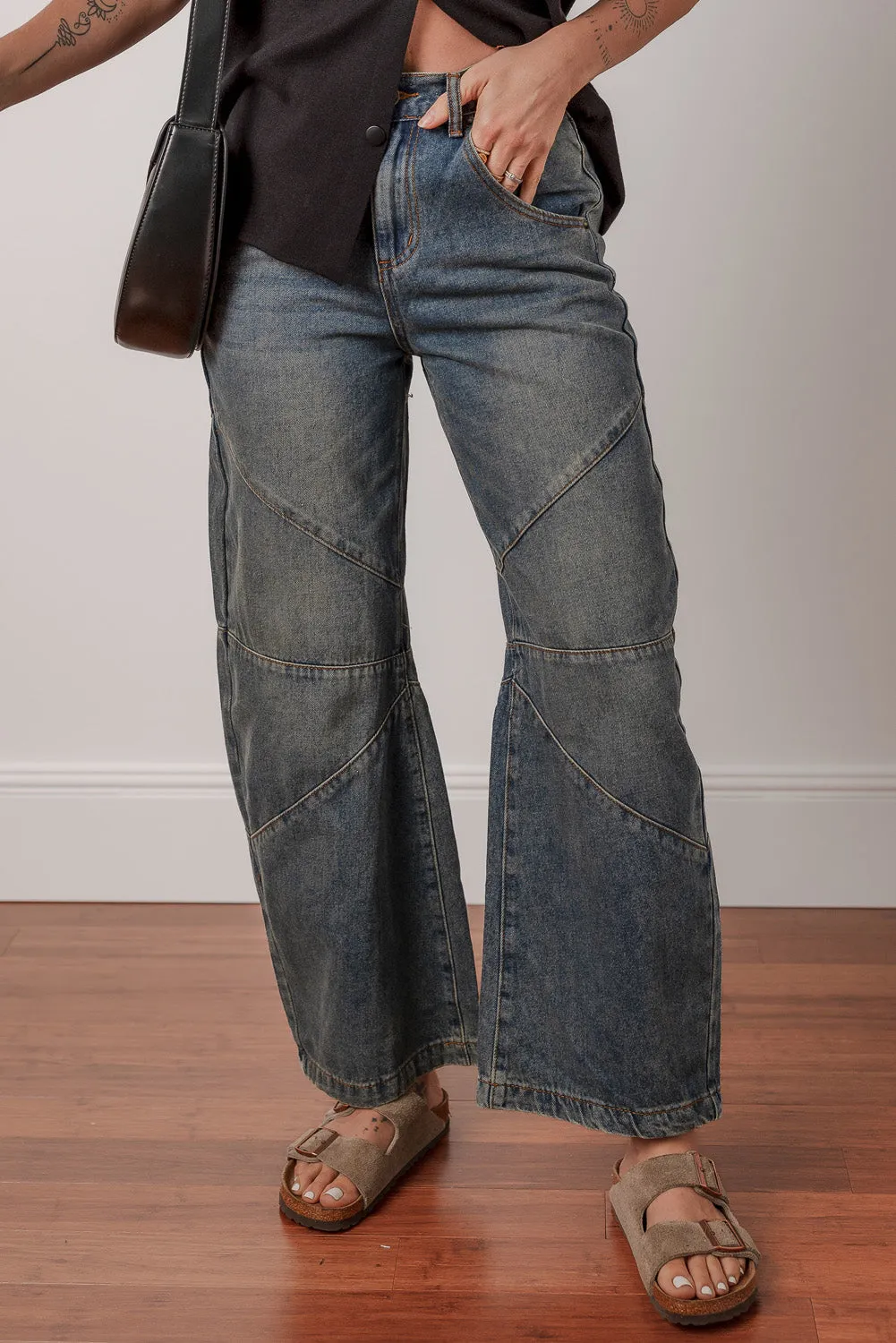 Exposed Stitching Loose Straight High Waist Jeans sold by Beagle Boutique product image thumbnail 4