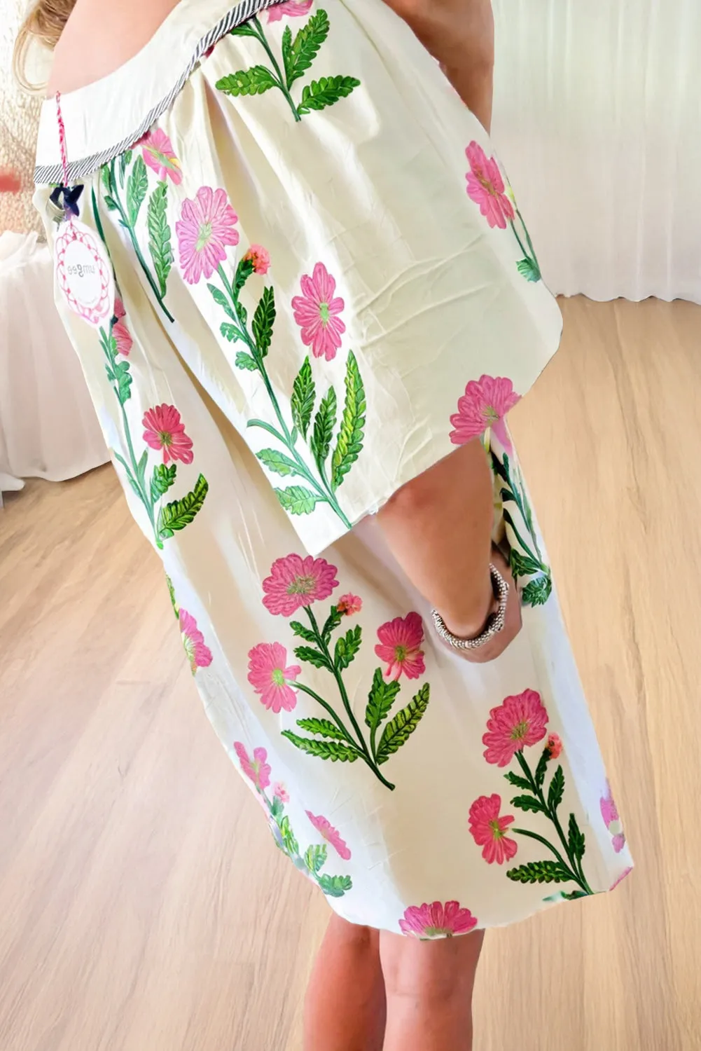 Floral Short Sleeve Split Neck Loose Mini Dress sold by Beagle Boutique product image thumbnail 4