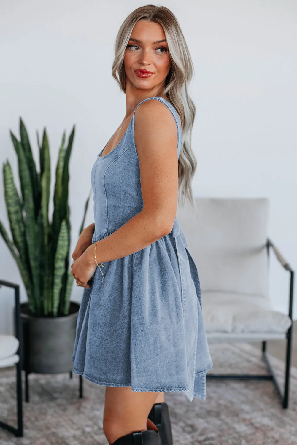 Square Neck Bowknot A-line Sleeveless Denim Dress sold by Beagle Boutique product image thumbnail 3