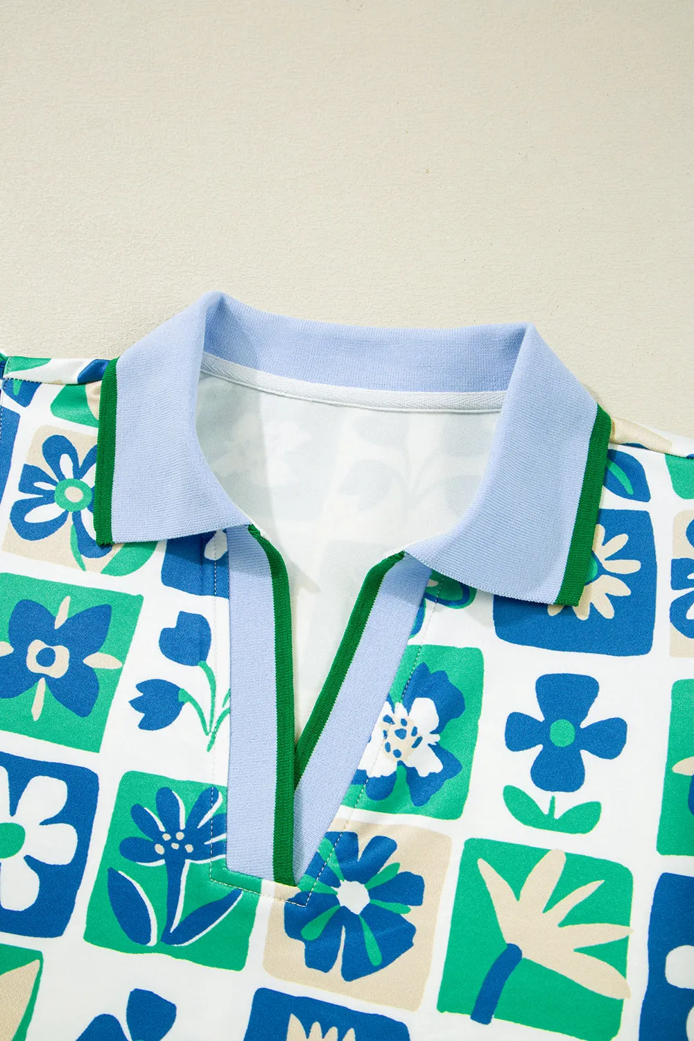 Green Floral Plaid Colourblock Trim Collar Flutter Sleeve Blouse sold by Beagle Boutique product image thumbnail 5