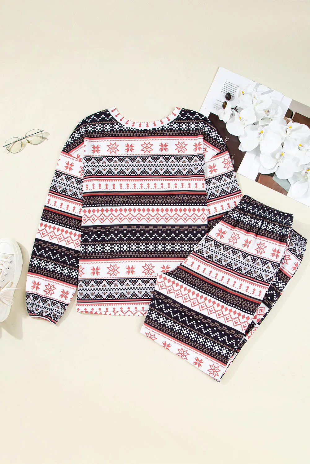 Retro Christmas Pattern Loose Pullover Pyjama Set sold by Beagle Boutique product image thumbnail 5