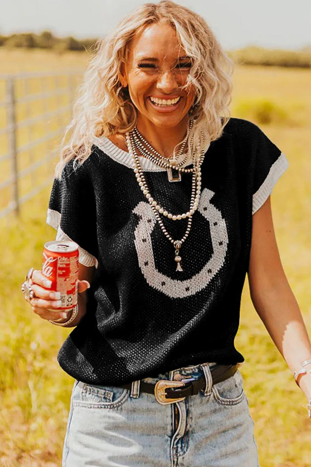 Horse Shoe Pattern Contrast Trim Short Sleeve Sweater sold by Beagle Boutique product image thumbnail 5