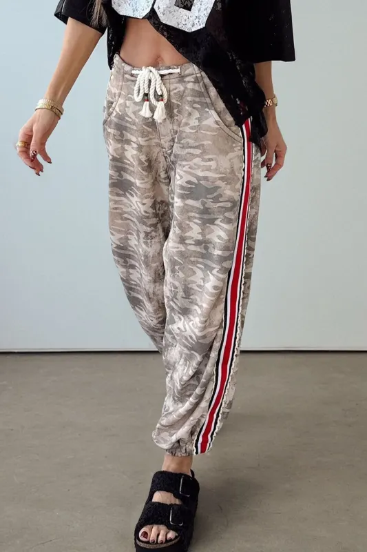 Camo Print Striped Side Panel Drawstring Joggers made by eAura