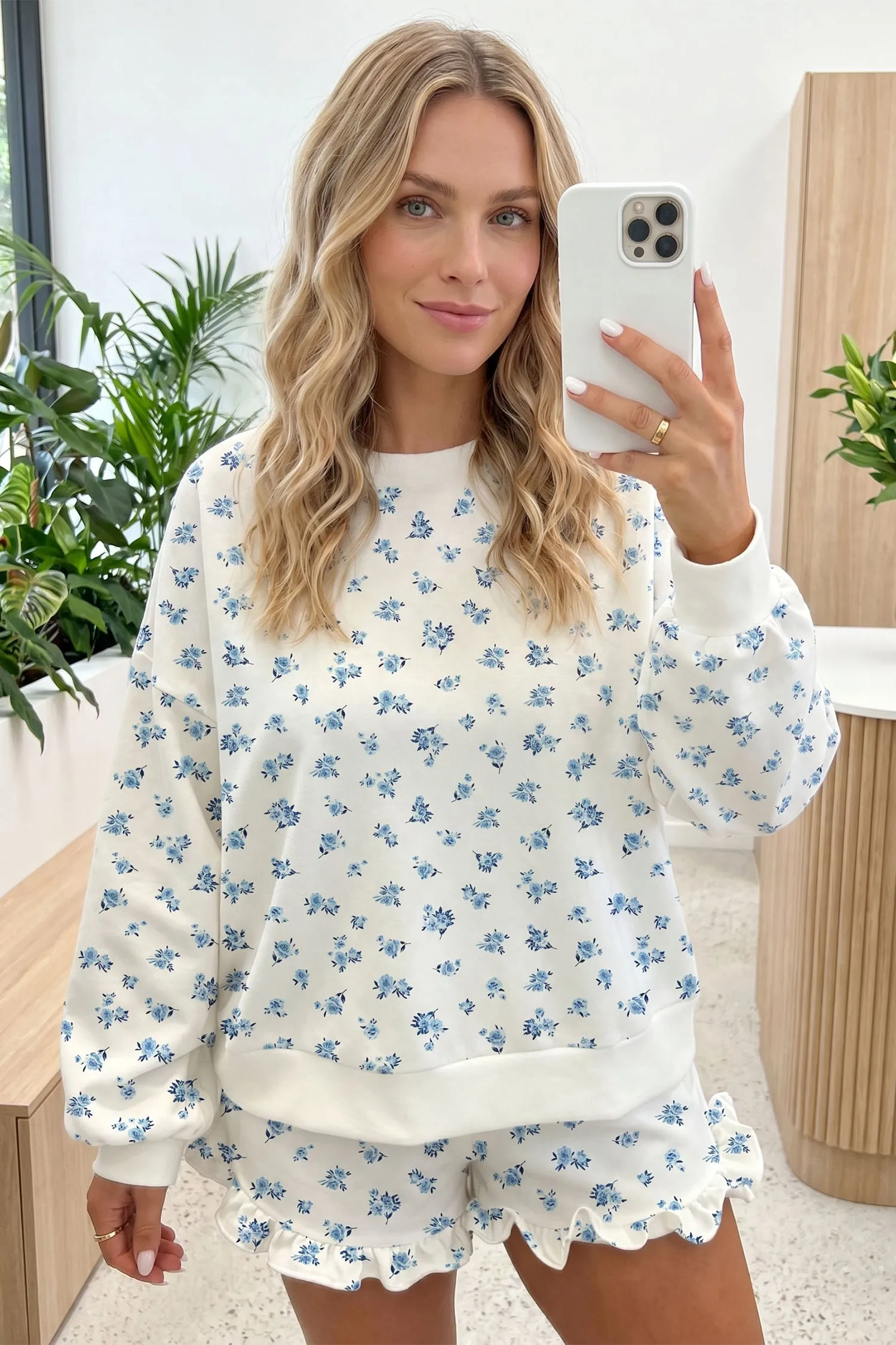 Floral Print Long Sleeve Top Elastic Waist Ruffle Hem Shorts 2pcs Set – Sky Blue sold by Beagle Boutique product image thumbnail 3
