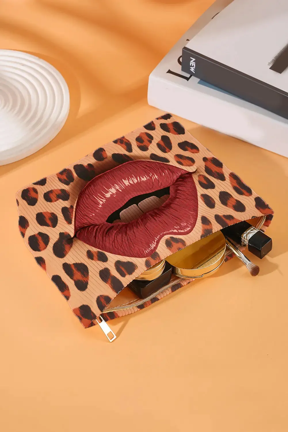 Leopard Lip Shape Print Canvas Functional Makeup Bag – Brown sold by Beagle Boutique product image thumbnail 4