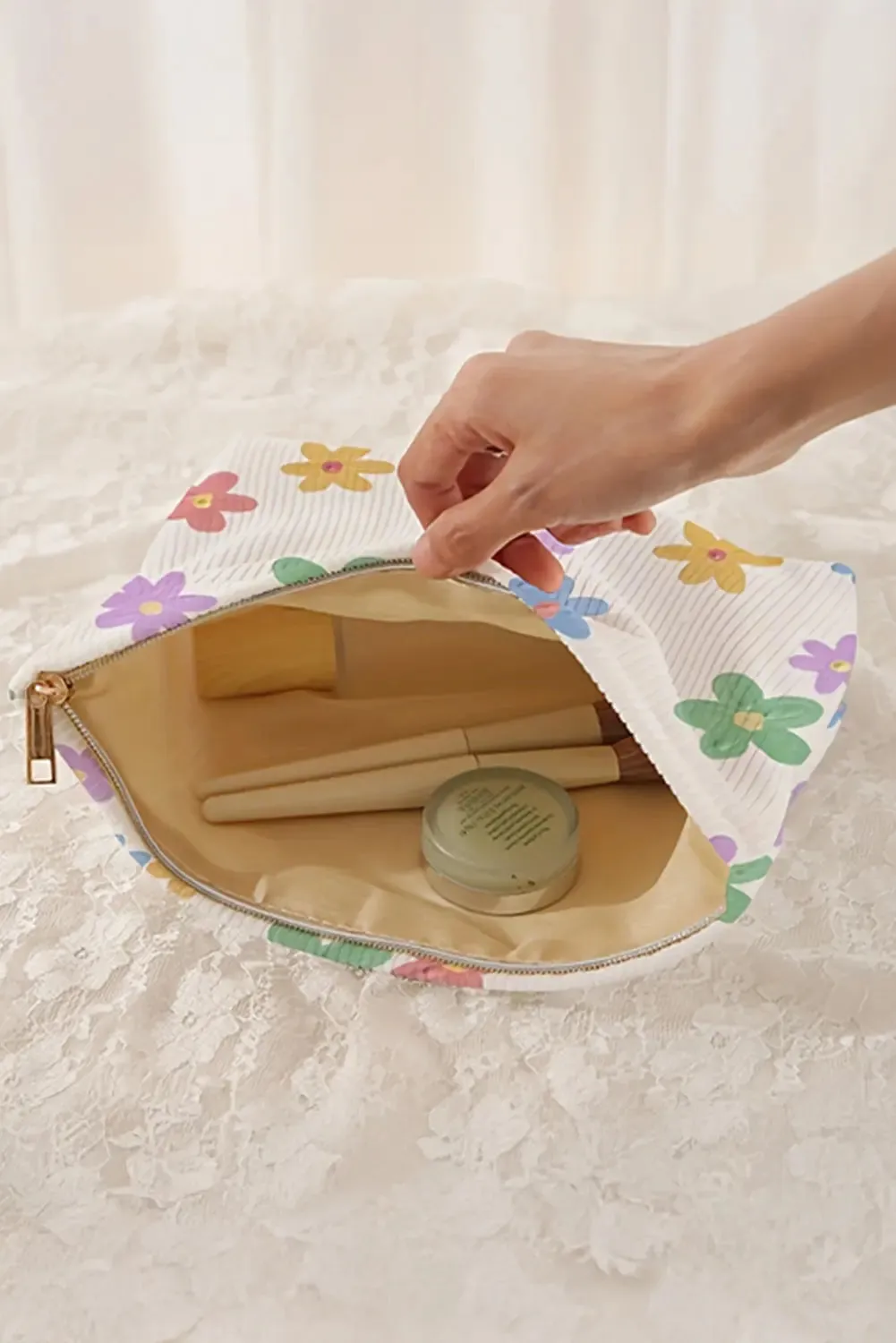 Flower Print Rib Textured Large Cosmetic Bag sold by Beagle Boutique product image thumbnail 3
