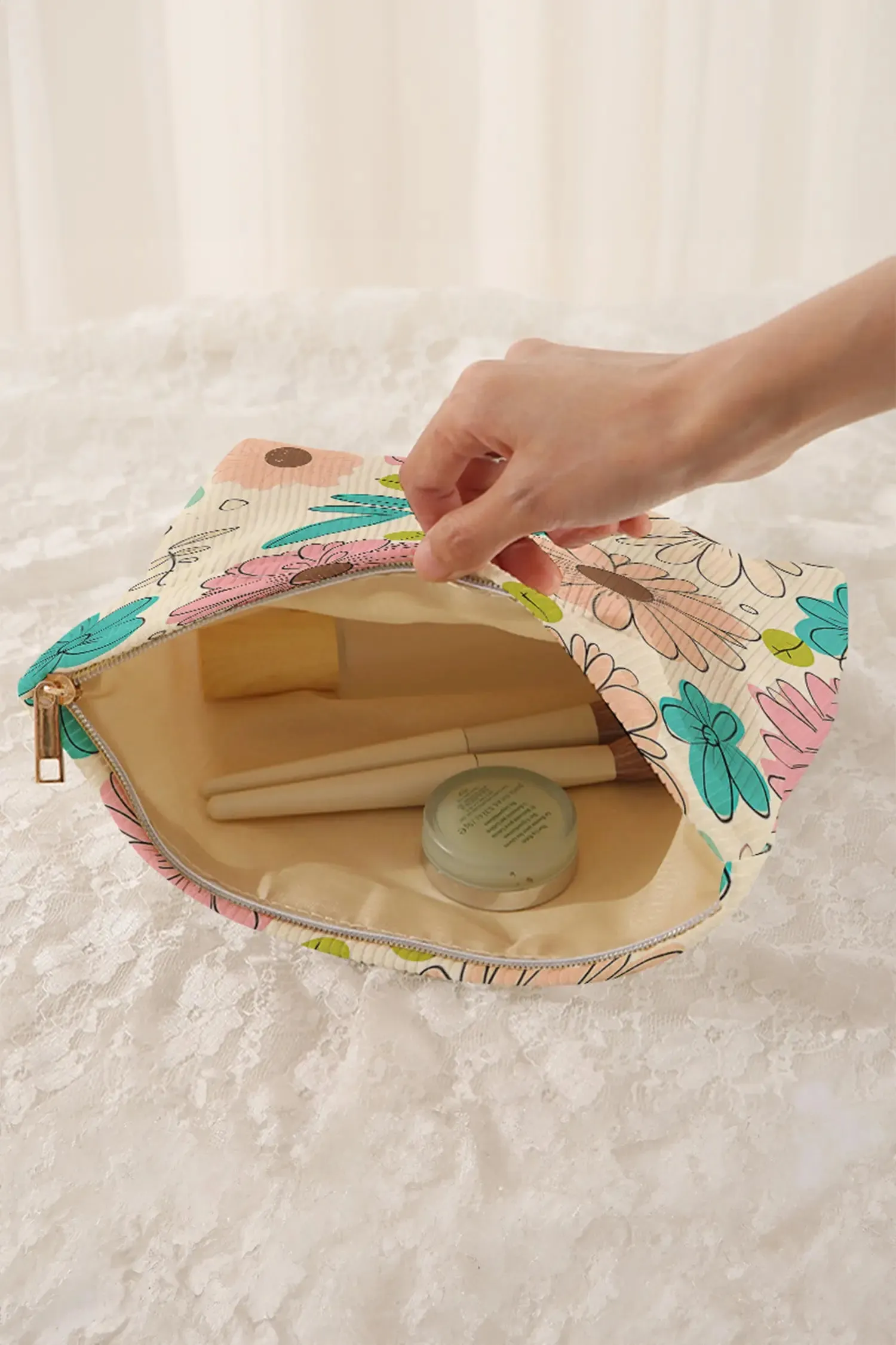 Floral Print Ribbed Makeup Bag sold by Beagle Boutique product image thumbnail 3