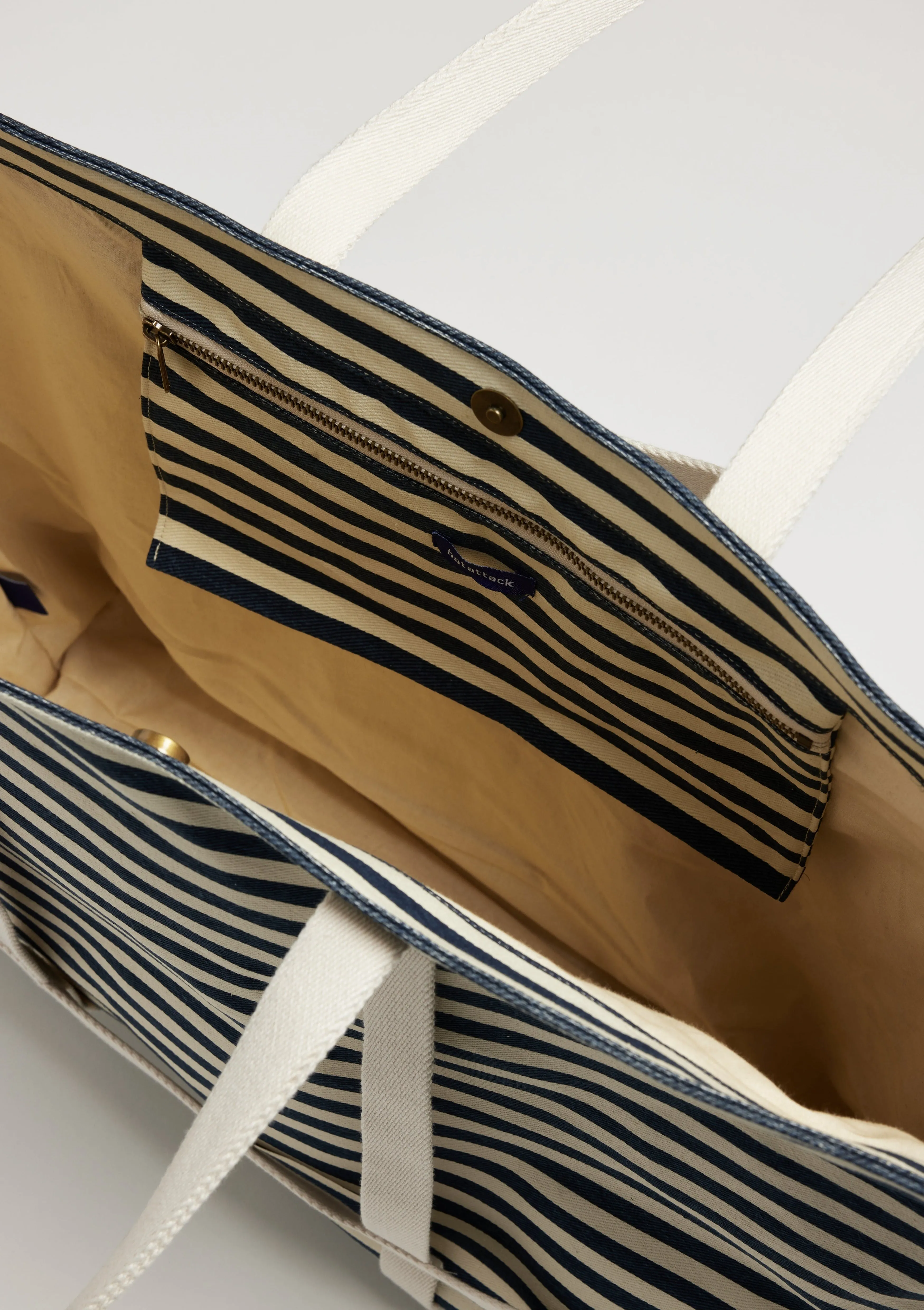 Sunhat Sized Traveler Tote sold by Hat Attack product image thumbnail 3