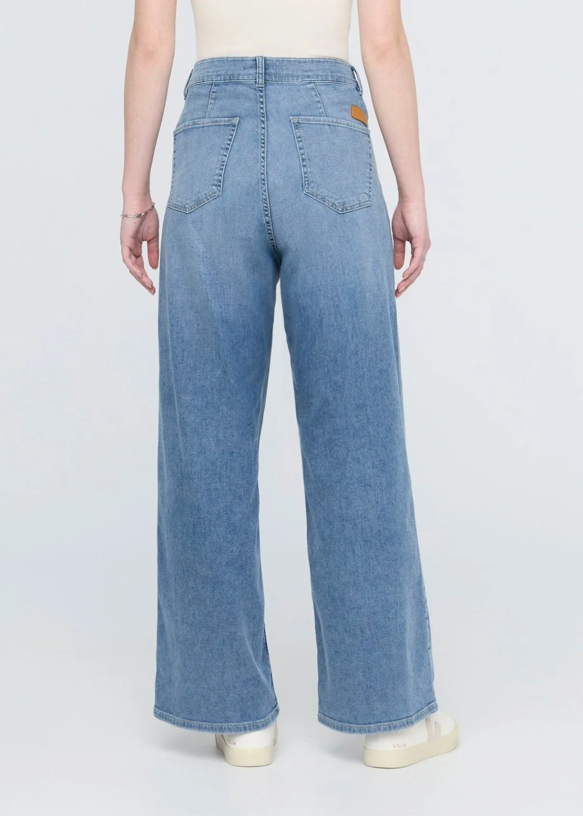 Performance Denim Lite Pleated Pant - Slate Indigo sold by DUER product image thumbnail 4