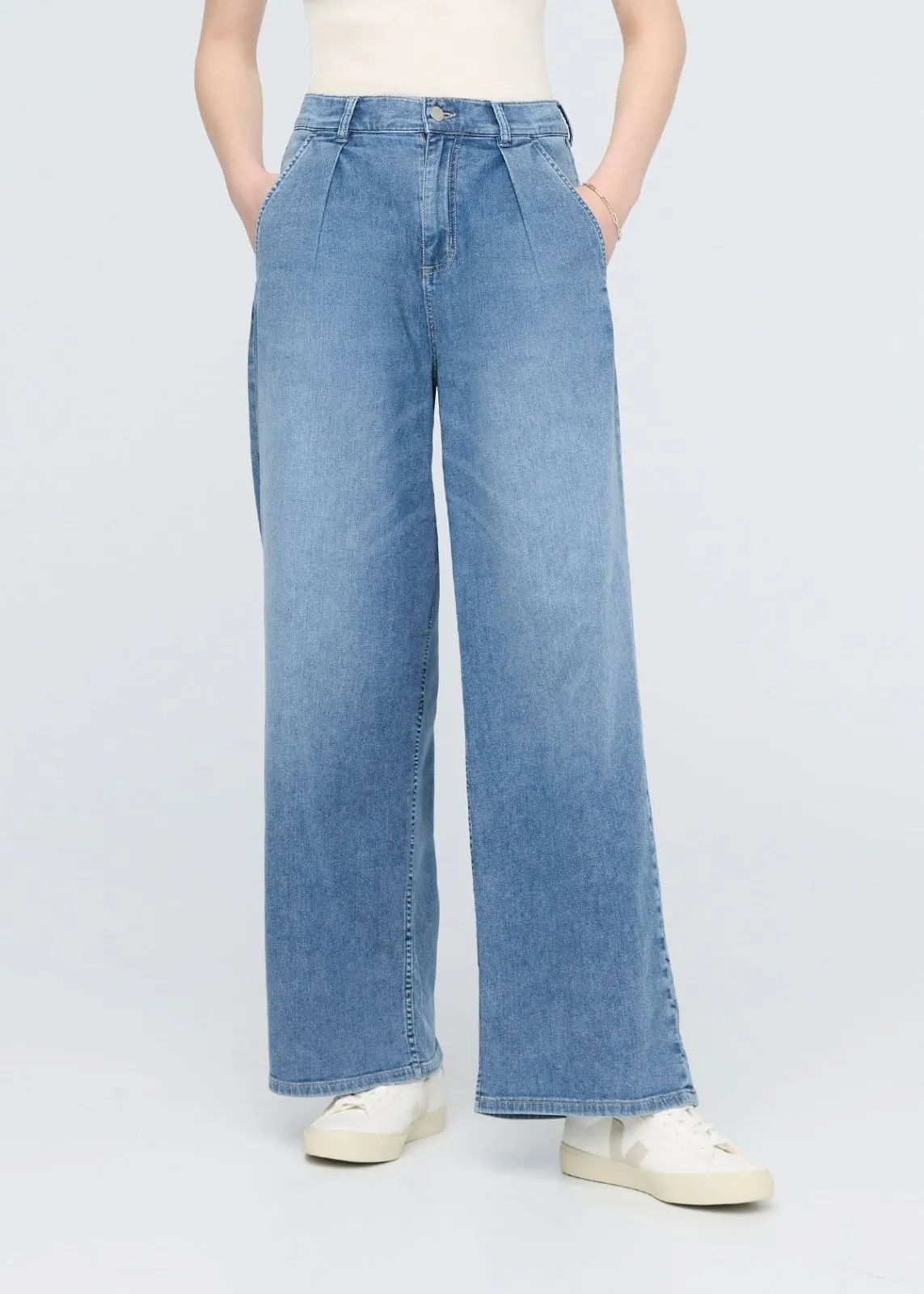 Performance Denim Lite Pleated Pant sold by DUER