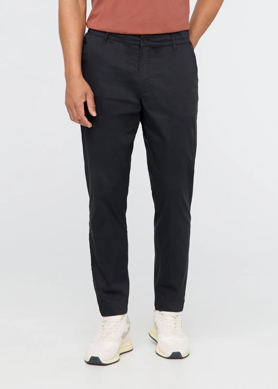 Weightless Poplin AC Pant - Black sold by DUER
